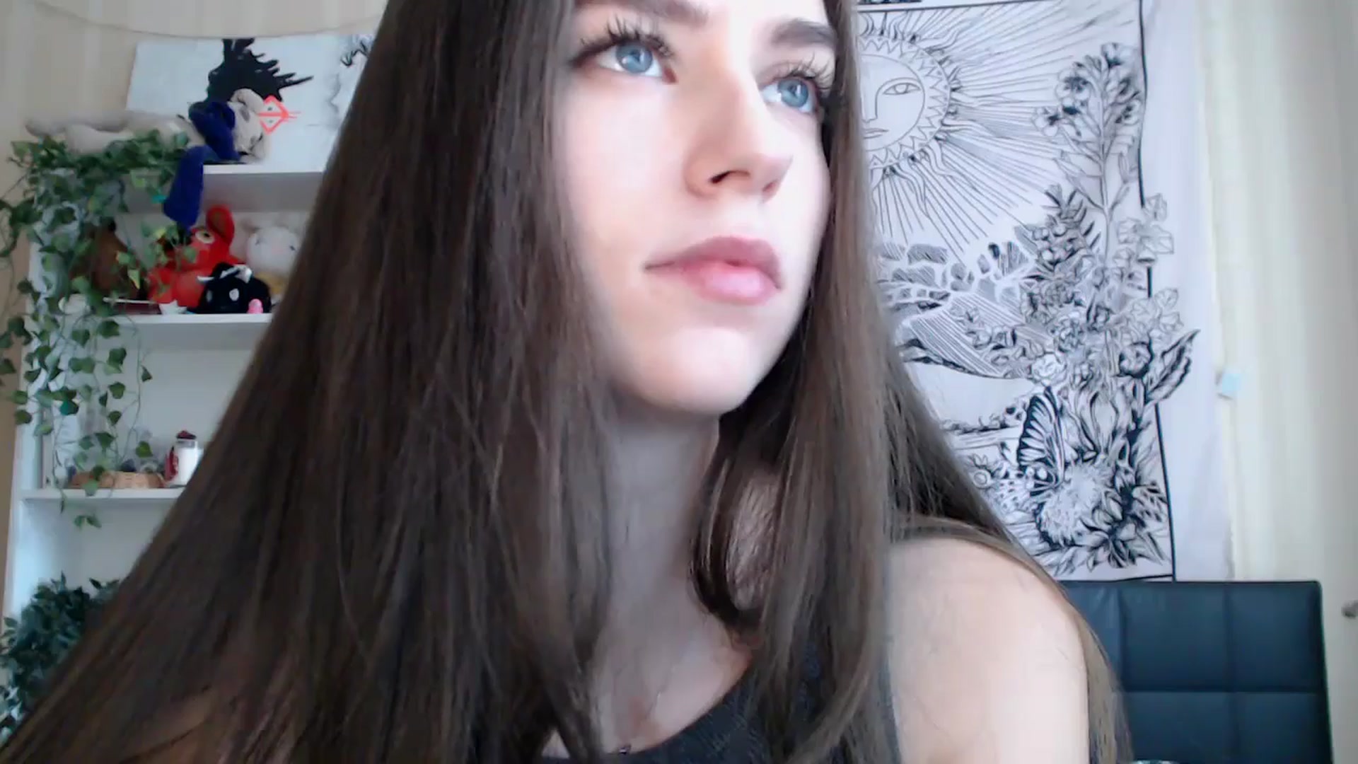 Gallery image thumbnail from ElsieF_'s myfreecams stream on, 03/03/2025, 07:51 image 18 of 20