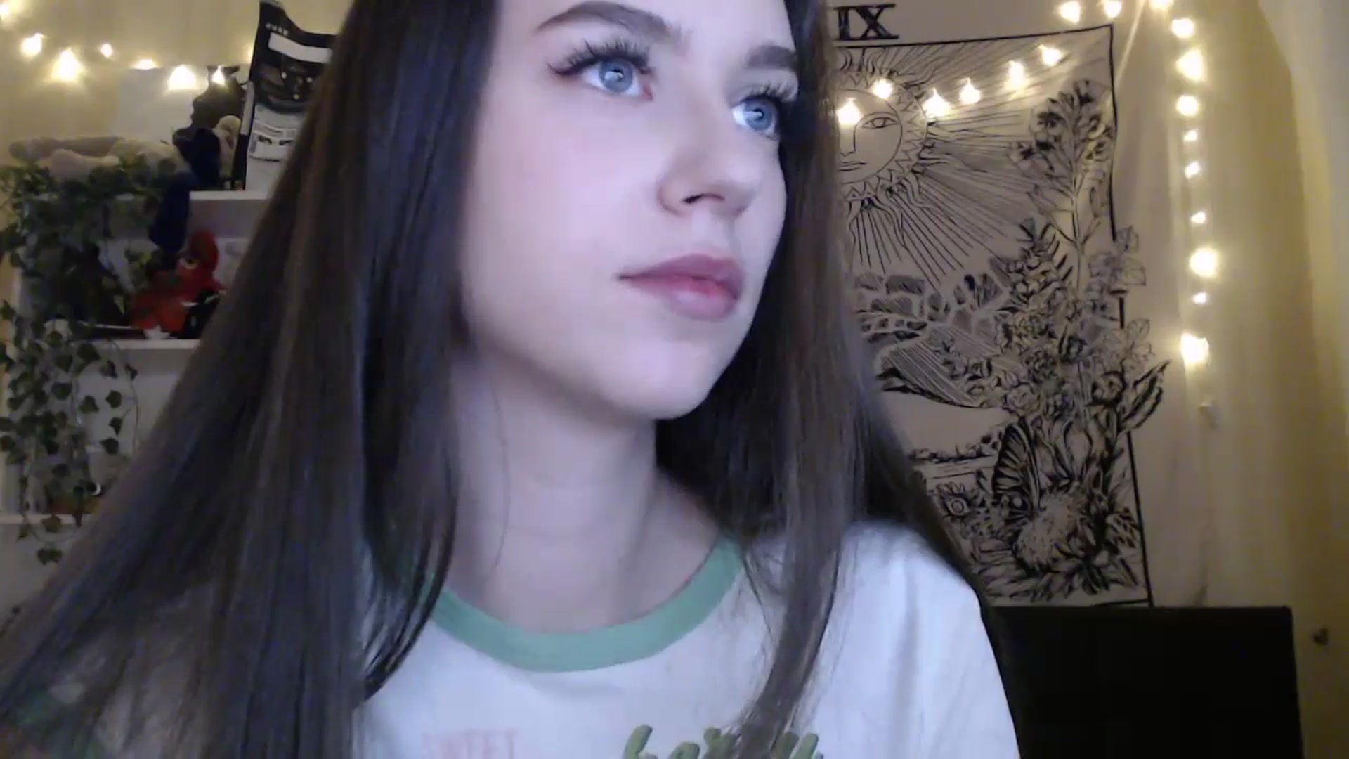 Gallery image thumbnail from ElsieF_'s myfreecams stream on, 03/13/2025, 18:56 image 7 of 20