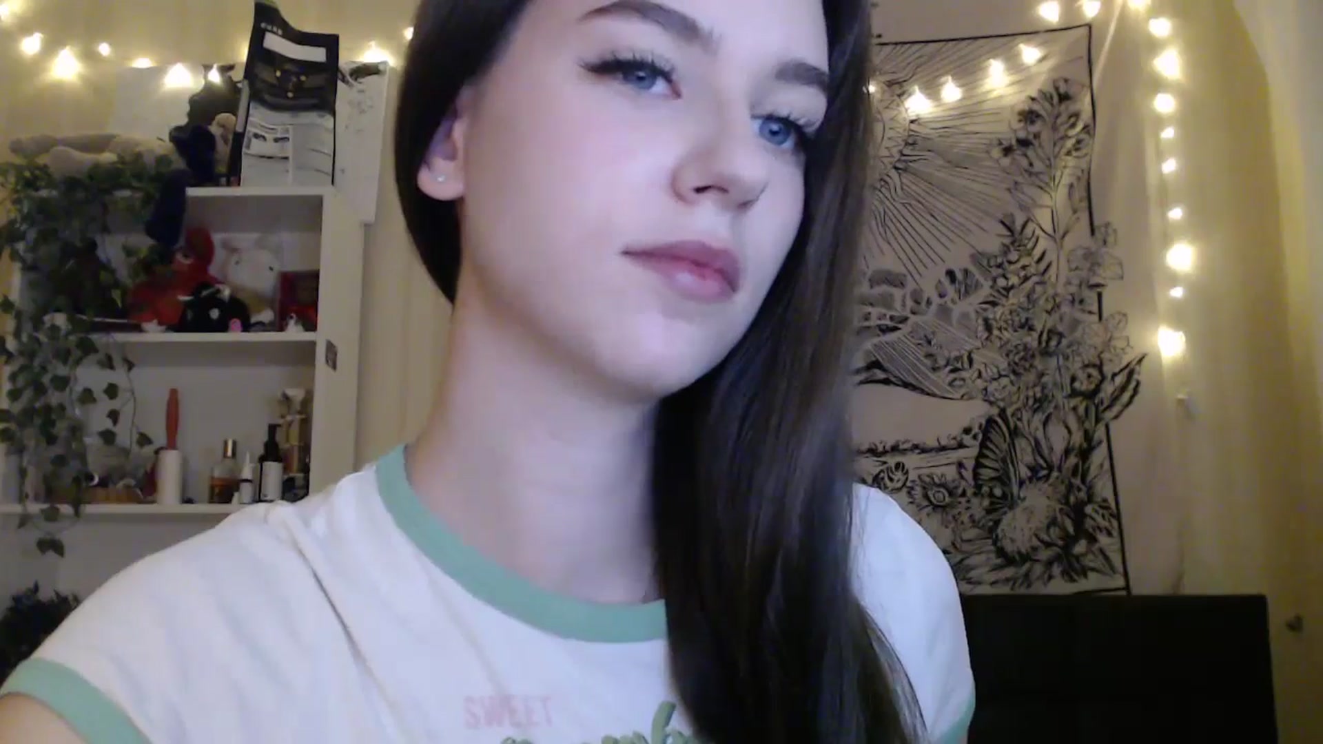 Gallery image thumbnail from ElsieF_'s myfreecams stream on, 03/13/2025, 18:56 image 8 of 20