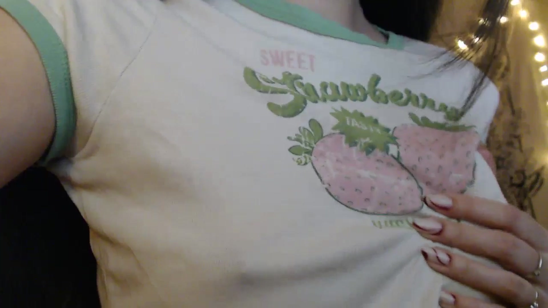 Gallery image thumbnail from ElsieF_'s myfreecams stream on, 03/13/2025, 18:56 image 4 of 20