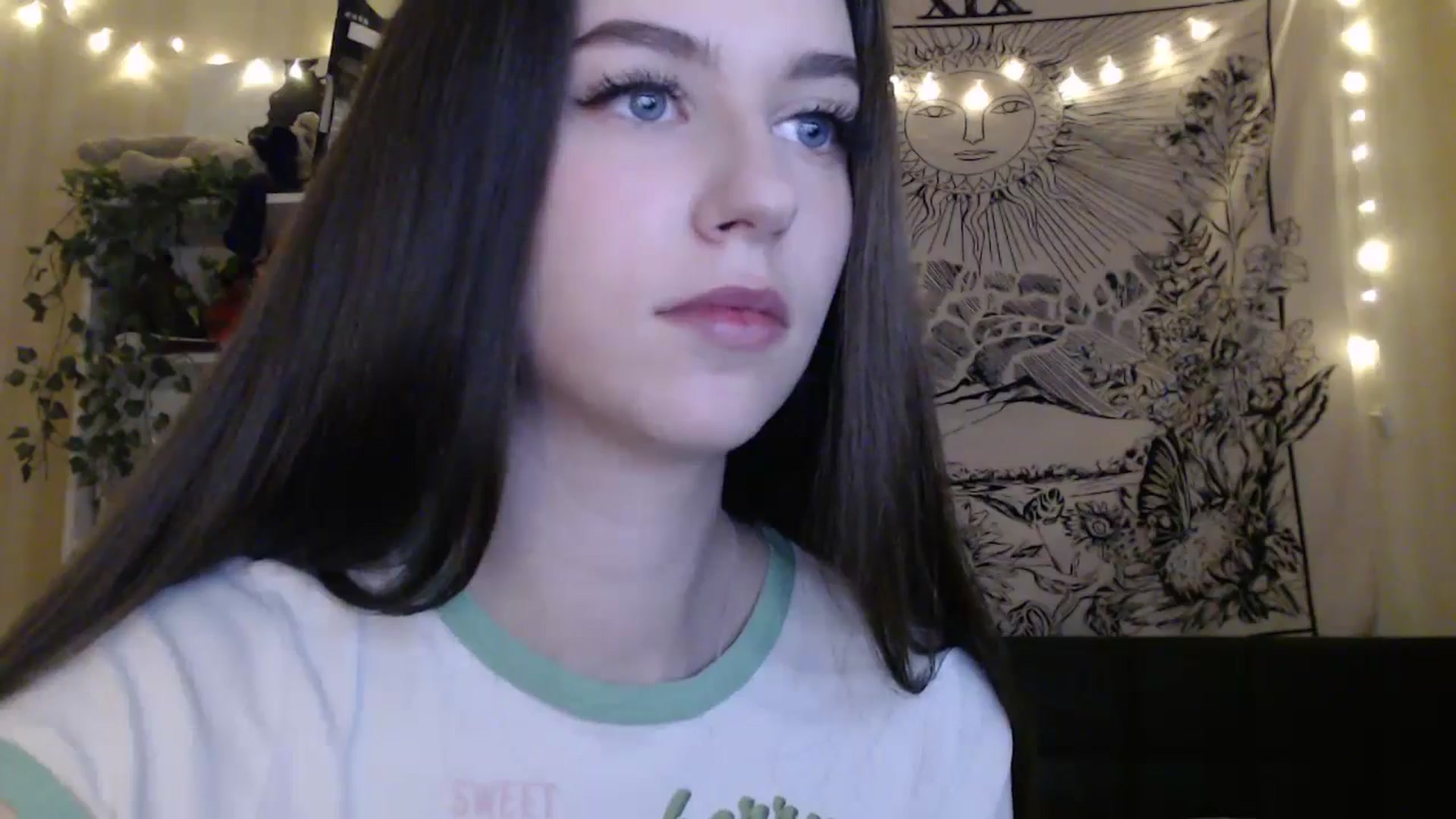 Gallery image thumbnail from ElsieF_'s myfreecams stream on, 03/13/2025, 18:56 image 17 of 20