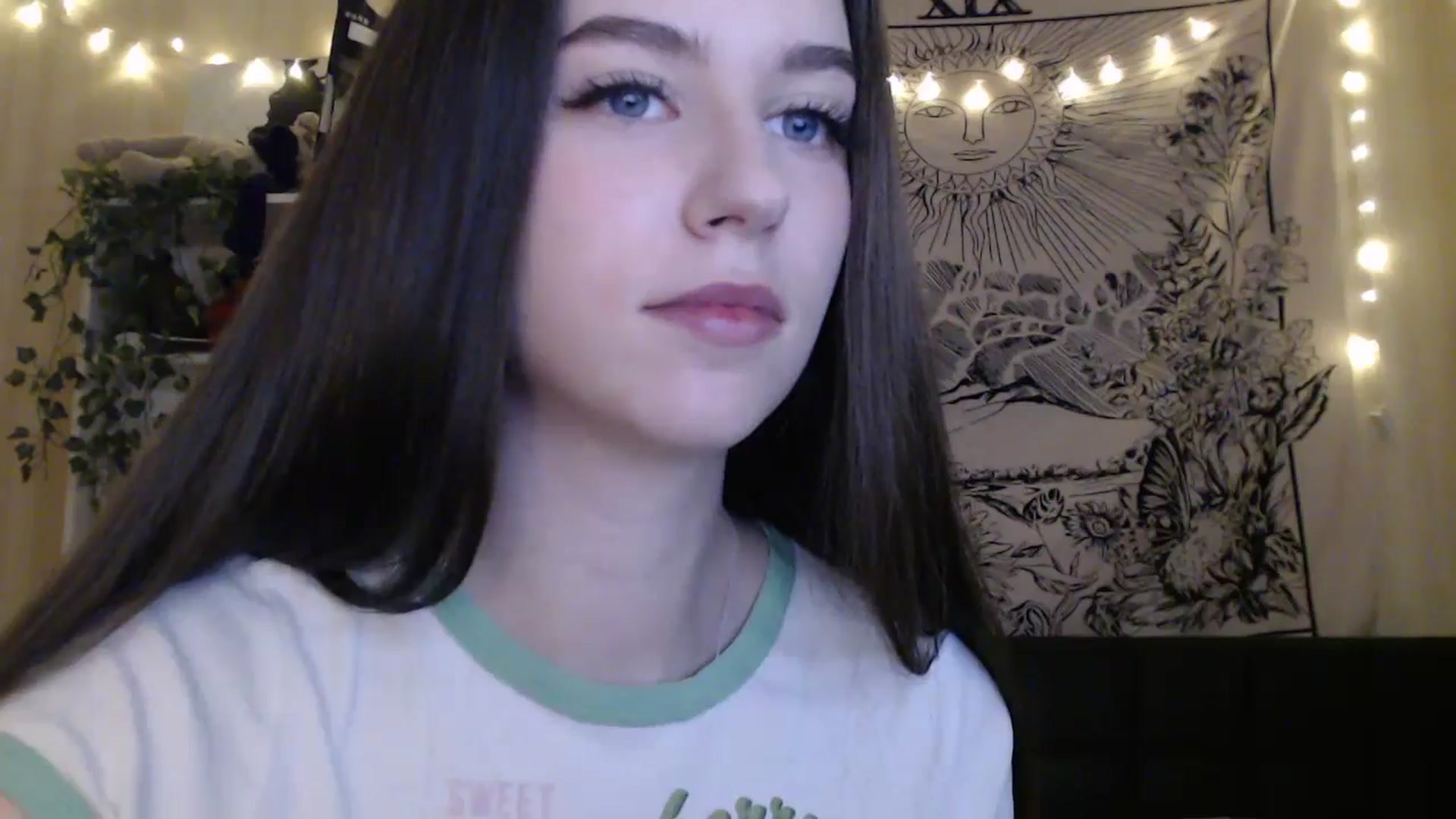 Gallery image thumbnail from ElsieF_'s myfreecams stream on, 03/13/2025, 18:56 image 16 of 20
