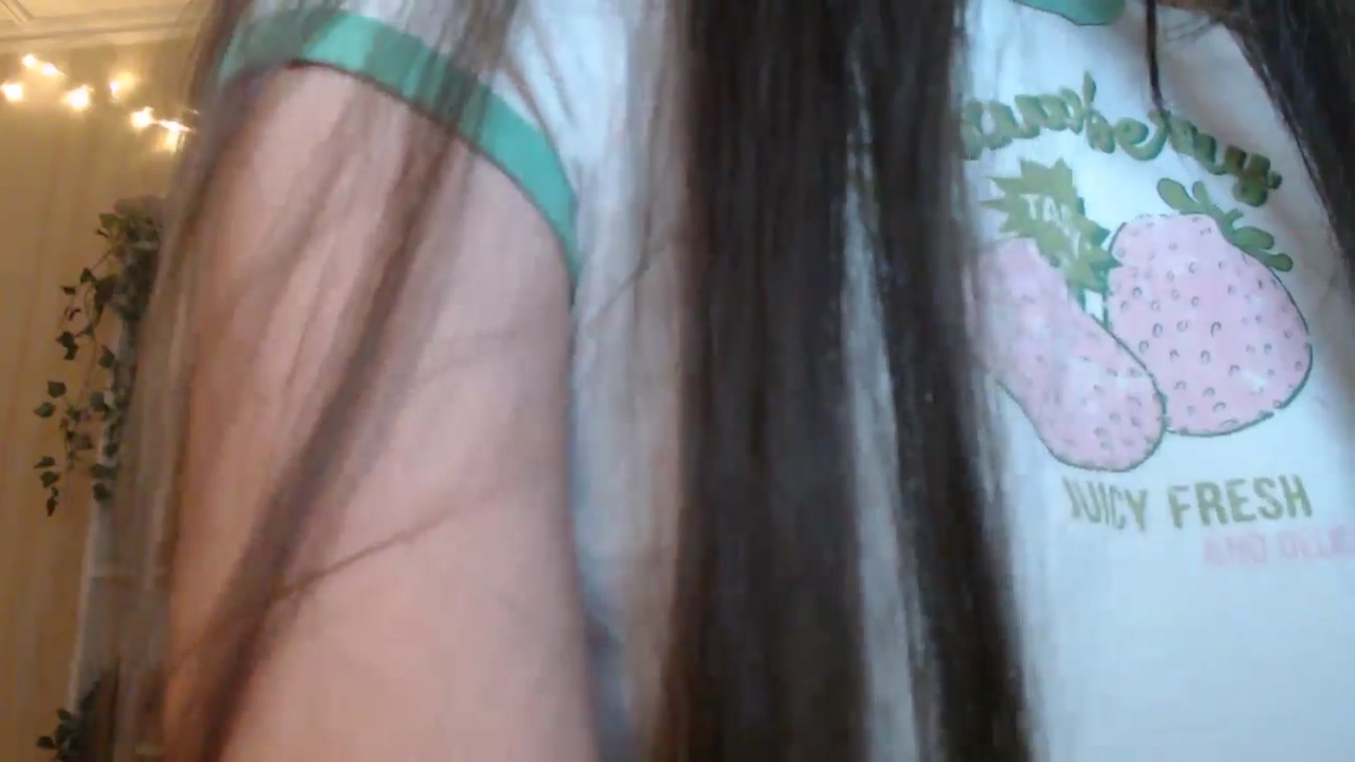 Gallery image thumbnail from ElsieF_'s myfreecams stream on, 03/13/2025, 18:56 image 10 of 20