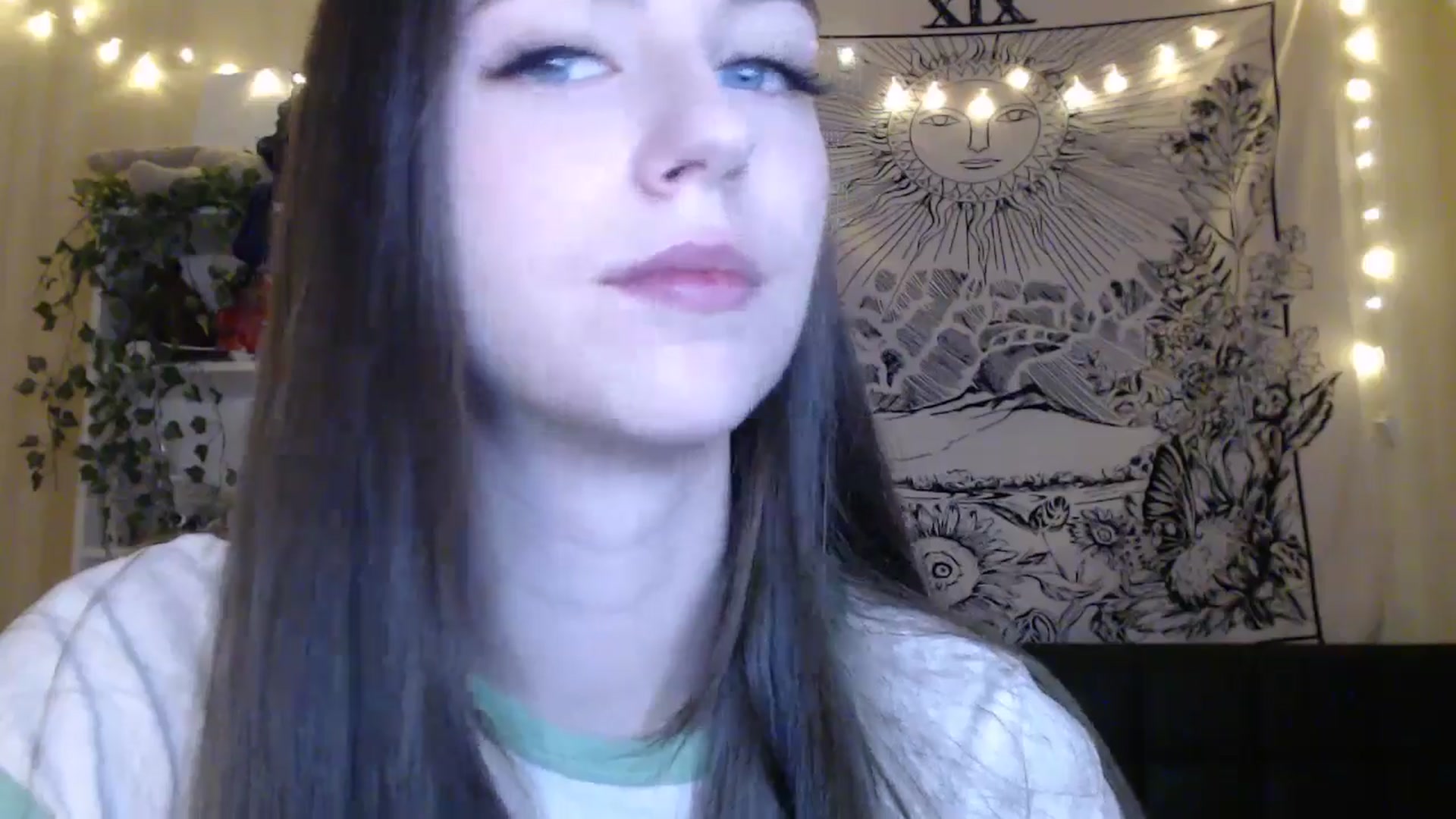 Gallery image thumbnail from ElsieF_'s myfreecams stream on, 03/13/2025, 19:17 image 15 of 20