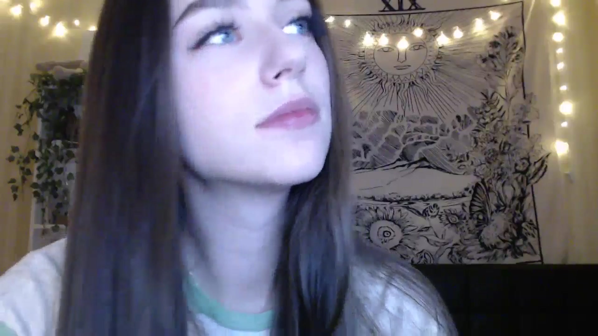 Gallery image thumbnail from ElsieF_'s myfreecams stream on, 03/13/2025, 19:17 image 17 of 20