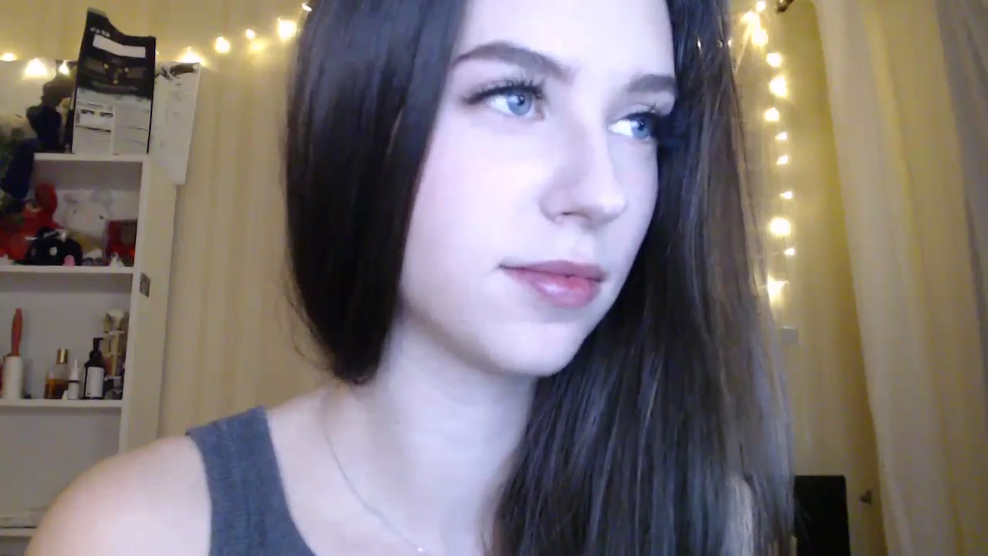 Gallery image thumbnail from ElsieF_'s myfreecams stream on, 03/14/2025, 20:58 image 5 of 20