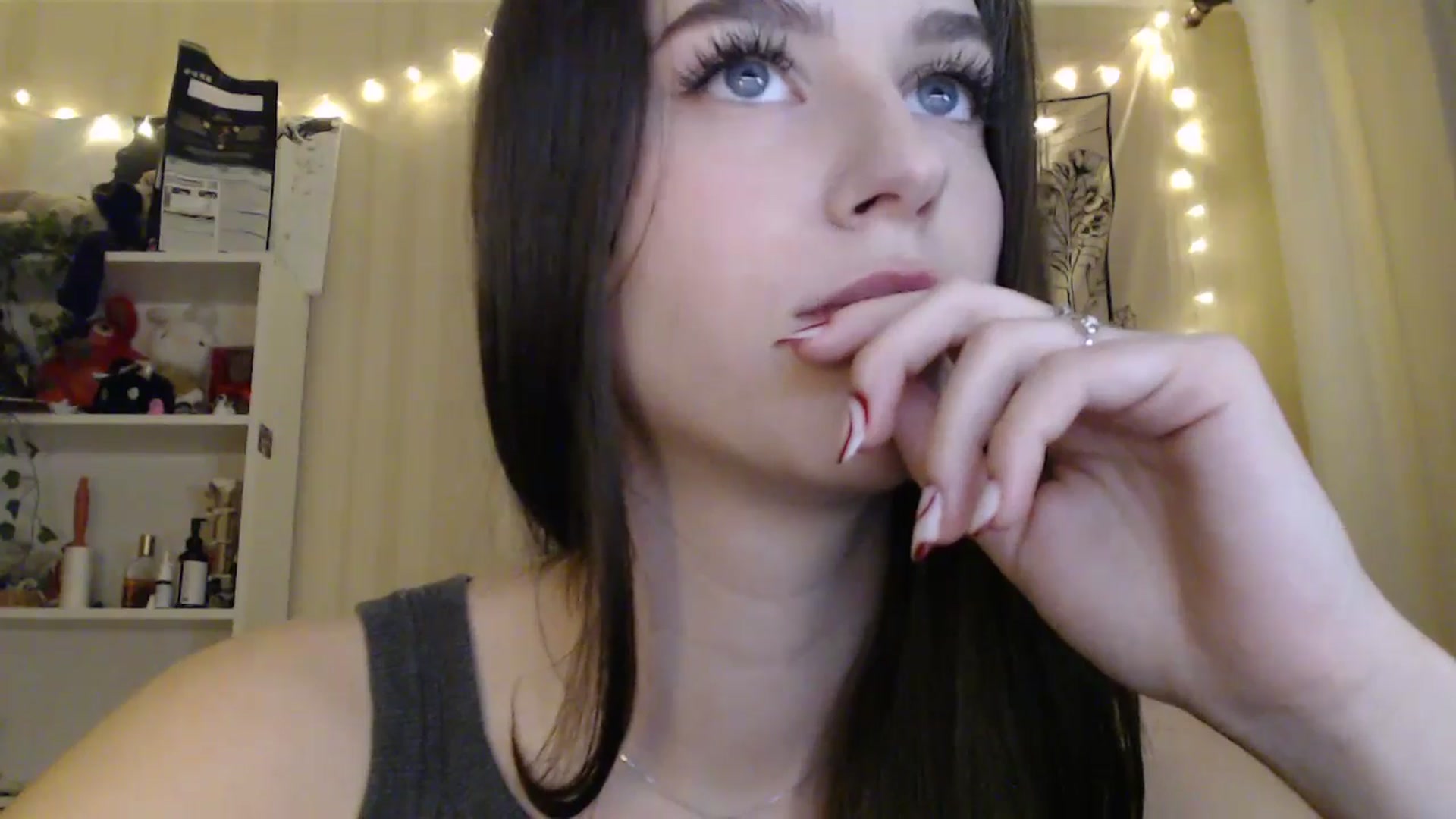Gallery image thumbnail from ElsieF_'s myfreecams stream on, 03/14/2025, 20:58 image 12 of 20