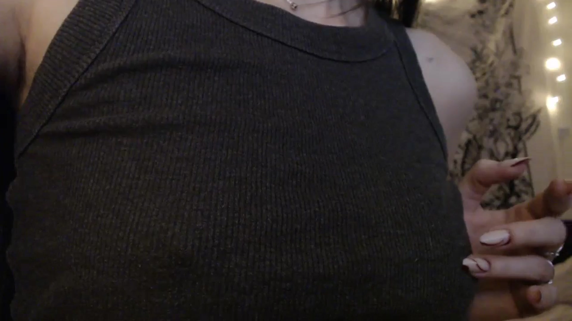Gallery image thumbnail from ElsieF_'s myfreecams stream on, 03/14/2025, 20:58 image 15 of 20