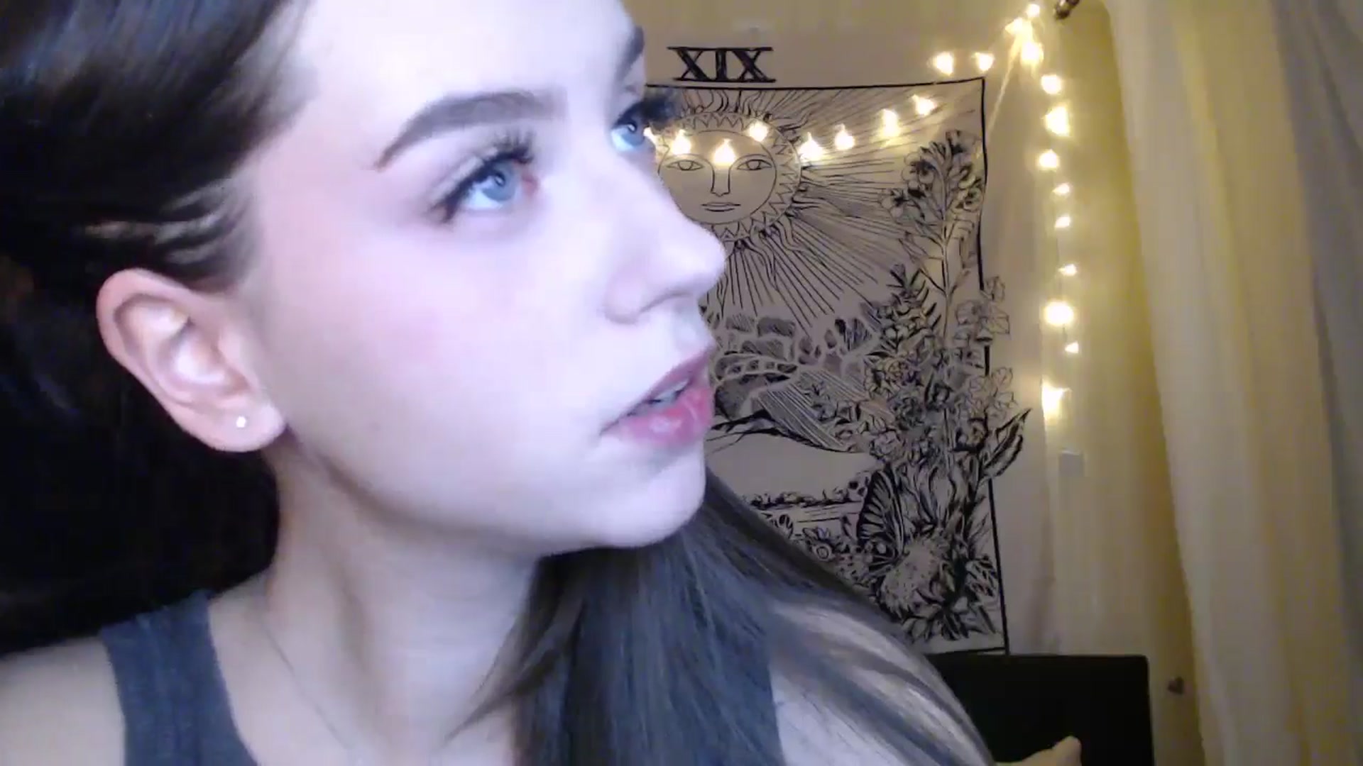 Gallery image thumbnail from ElsieF_'s myfreecams stream on, 03/14/2025, 20:58 image 4 of 20