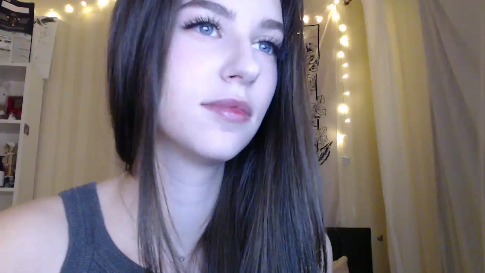 Gallery image thumbnail from ElsieF_'s myfreecams stream on, 03/14/2025, 20:58 image 1 of 20