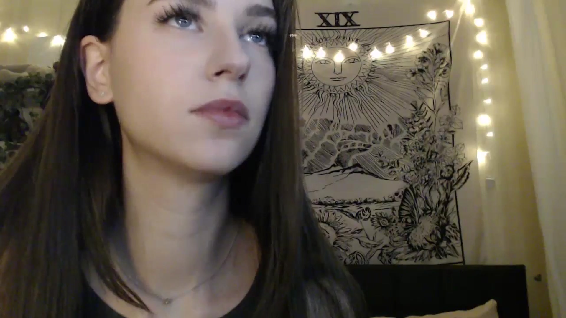 Gallery image thumbnail from ElsieF_'s myfreecams stream on, 03/14/2025, 20:58 image 18 of 20