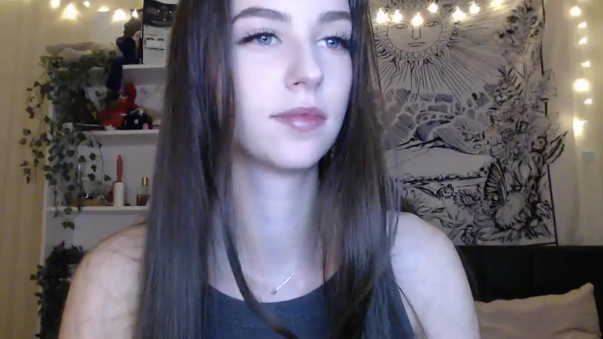Gallery image thumbnail from ElsieF_'s myfreecams stream on, 03/14/2025, 21:56 image 10 of 20