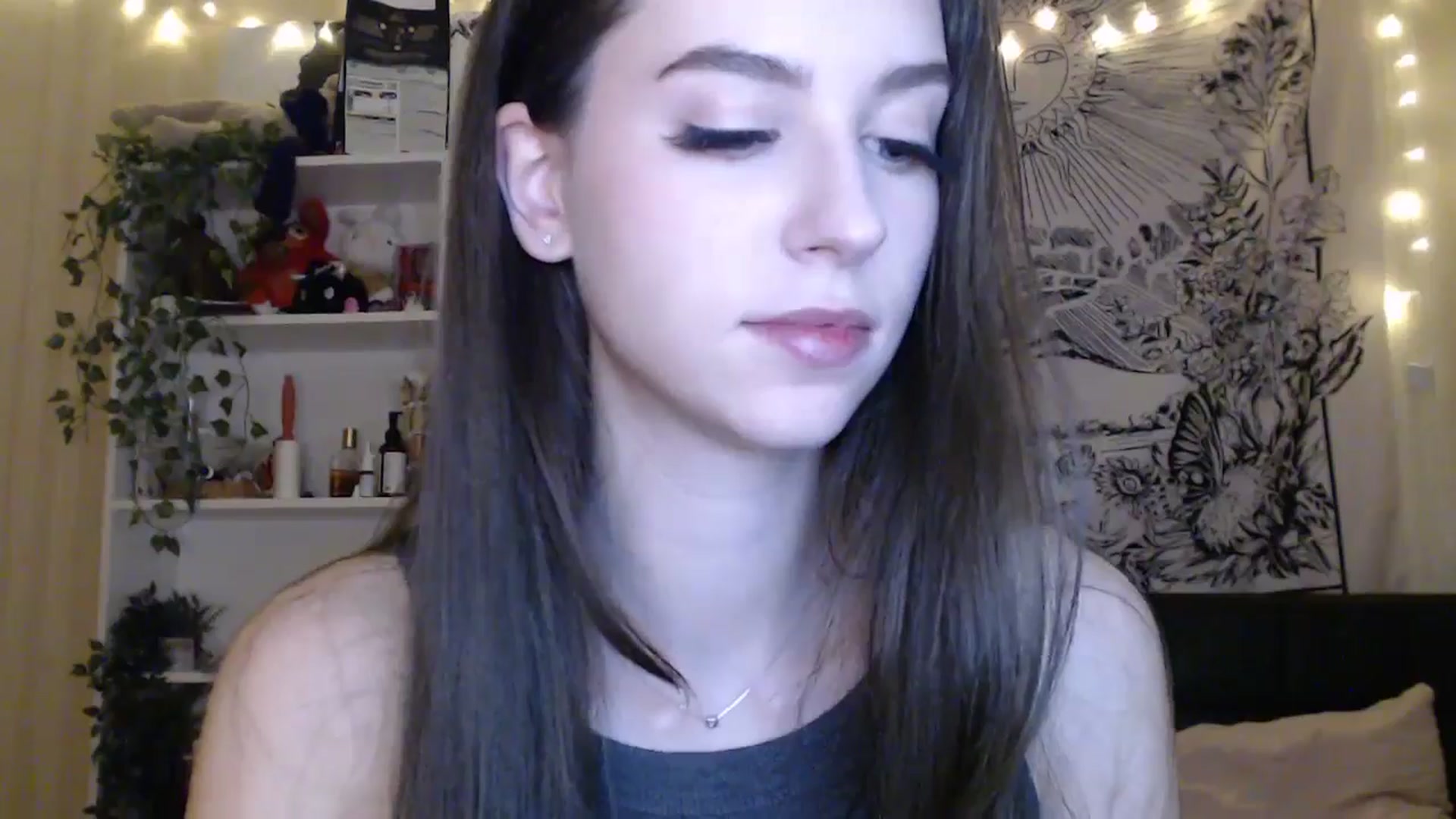 Gallery image thumbnail from ElsieF_'s myfreecams stream on, 03/14/2025, 21:56 image 12 of 20