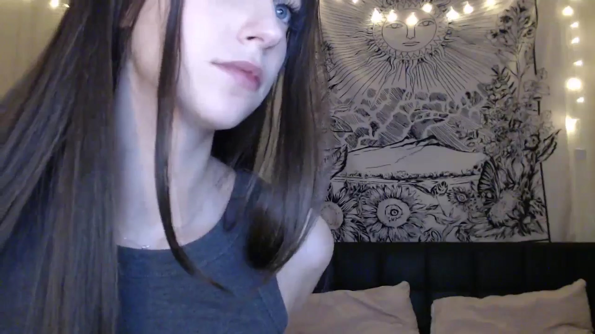 Gallery image thumbnail from ElsieF_'s myfreecams stream on, 03/14/2025, 21:56 image 9 of 20