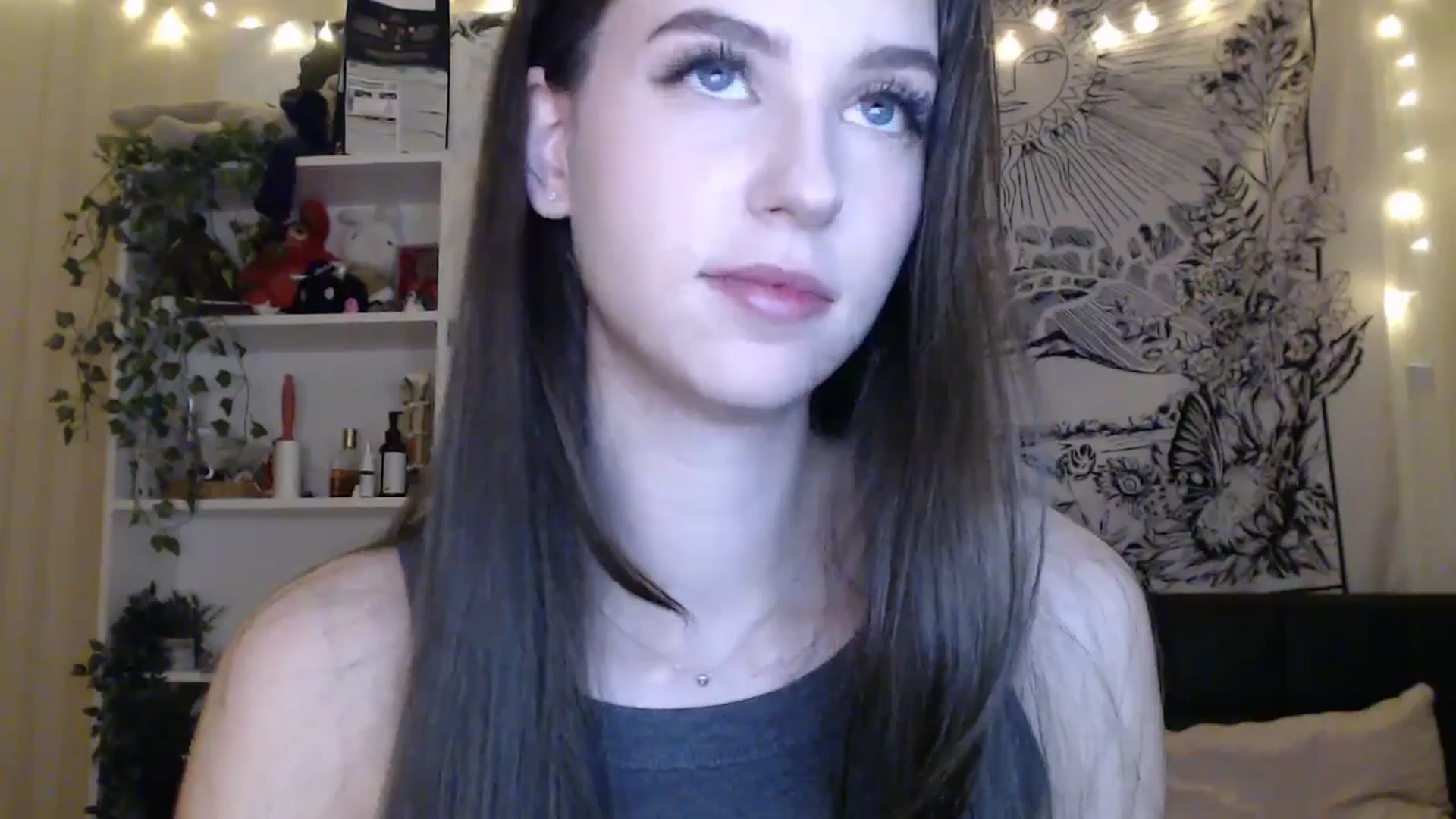 Gallery image thumbnail from ElsieF_'s myfreecams stream on, 03/14/2025, 21:56 image 13 of 20