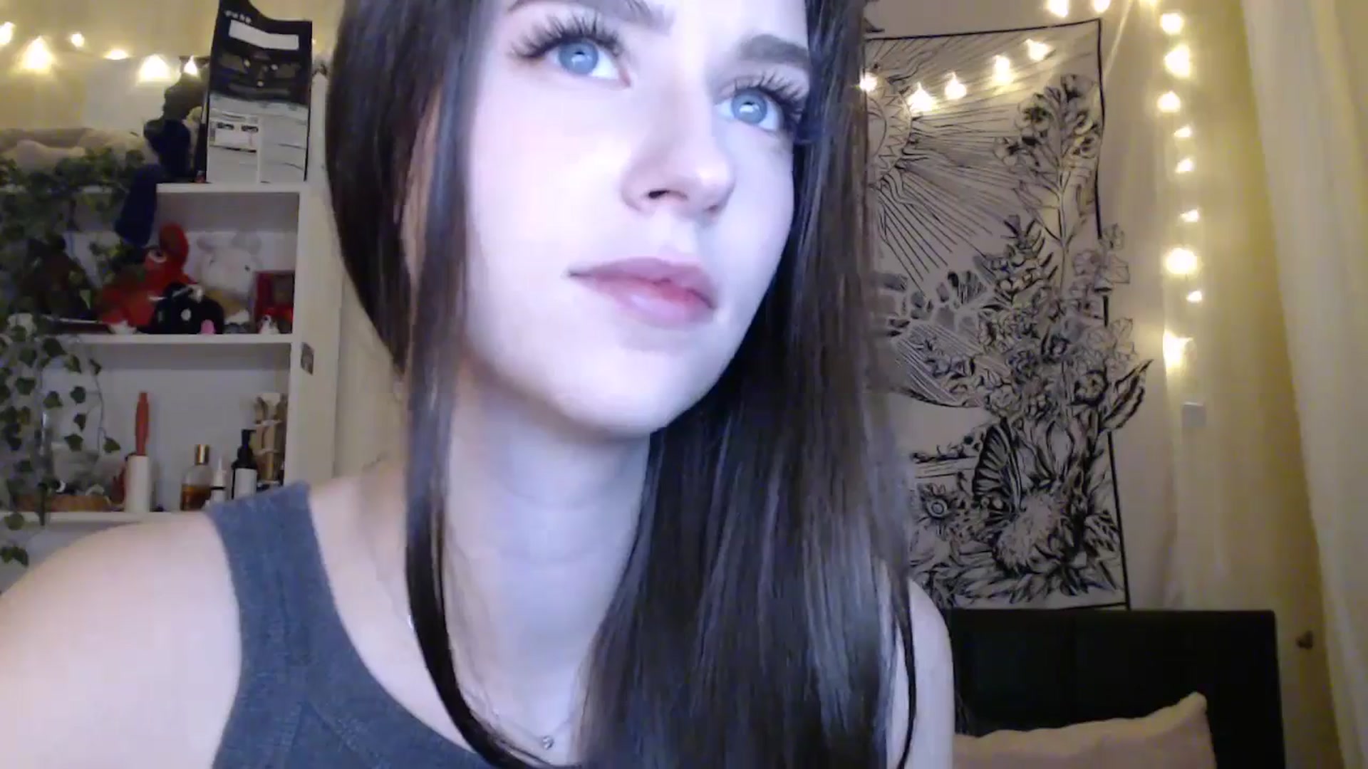 Gallery image thumbnail from ElsieF_'s myfreecams stream on, 03/14/2025, 21:56 image 6 of 20