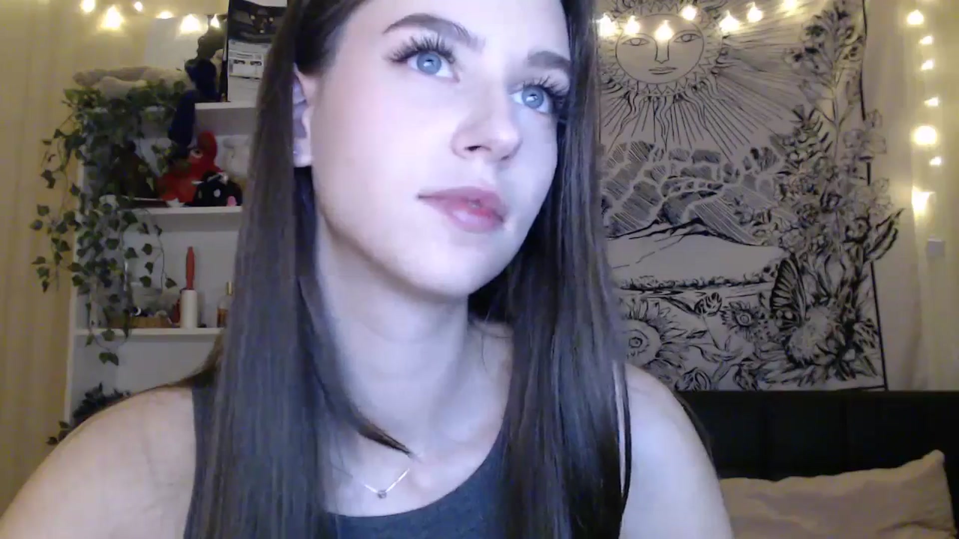Gallery image thumbnail from ElsieF_'s myfreecams stream on, 03/14/2025, 21:56 image 16 of 20