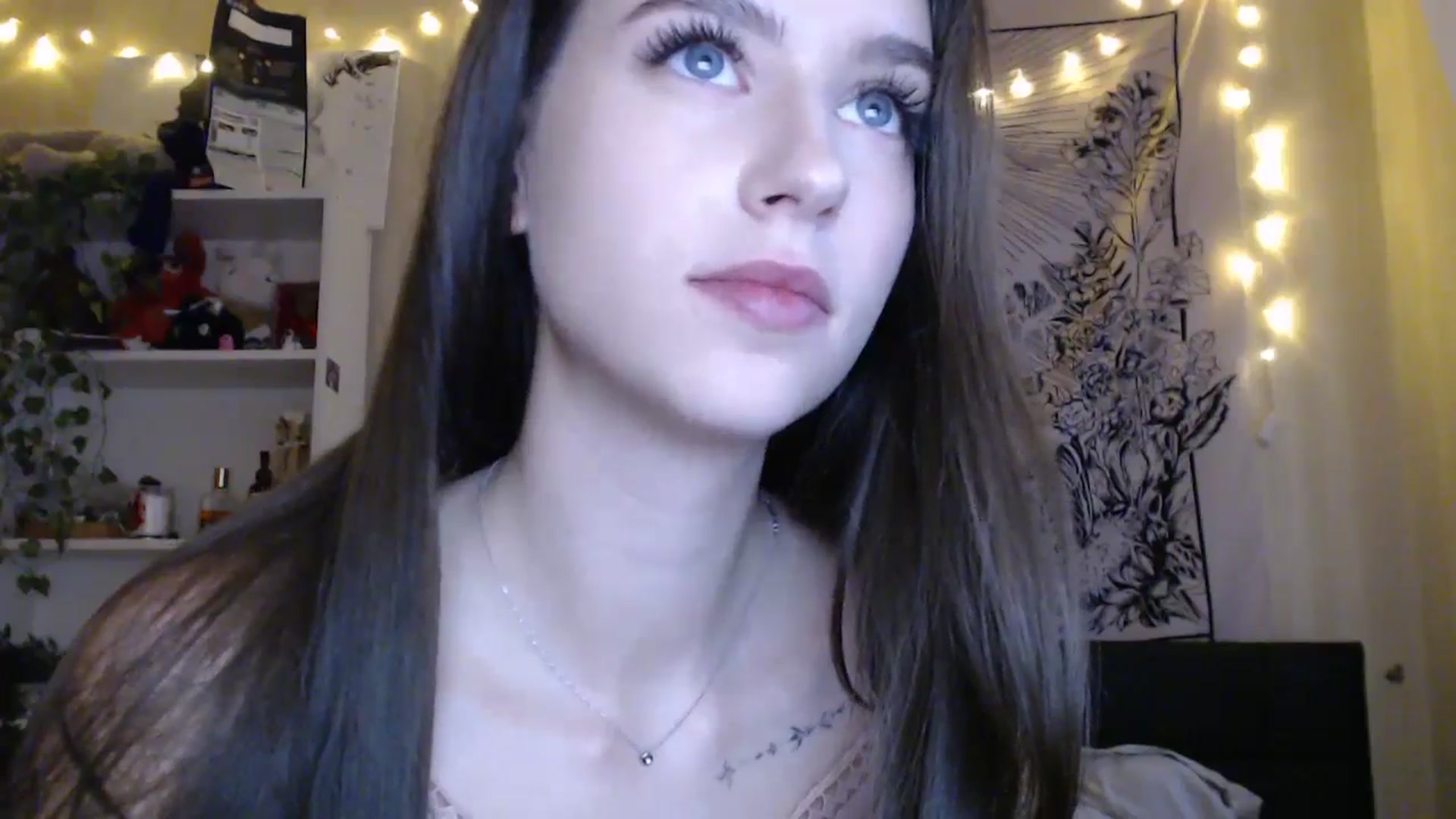 Gallery image thumbnail from ElsieF_'s myfreecams stream on, 03/16/2025, 14:08 image 16 of 20