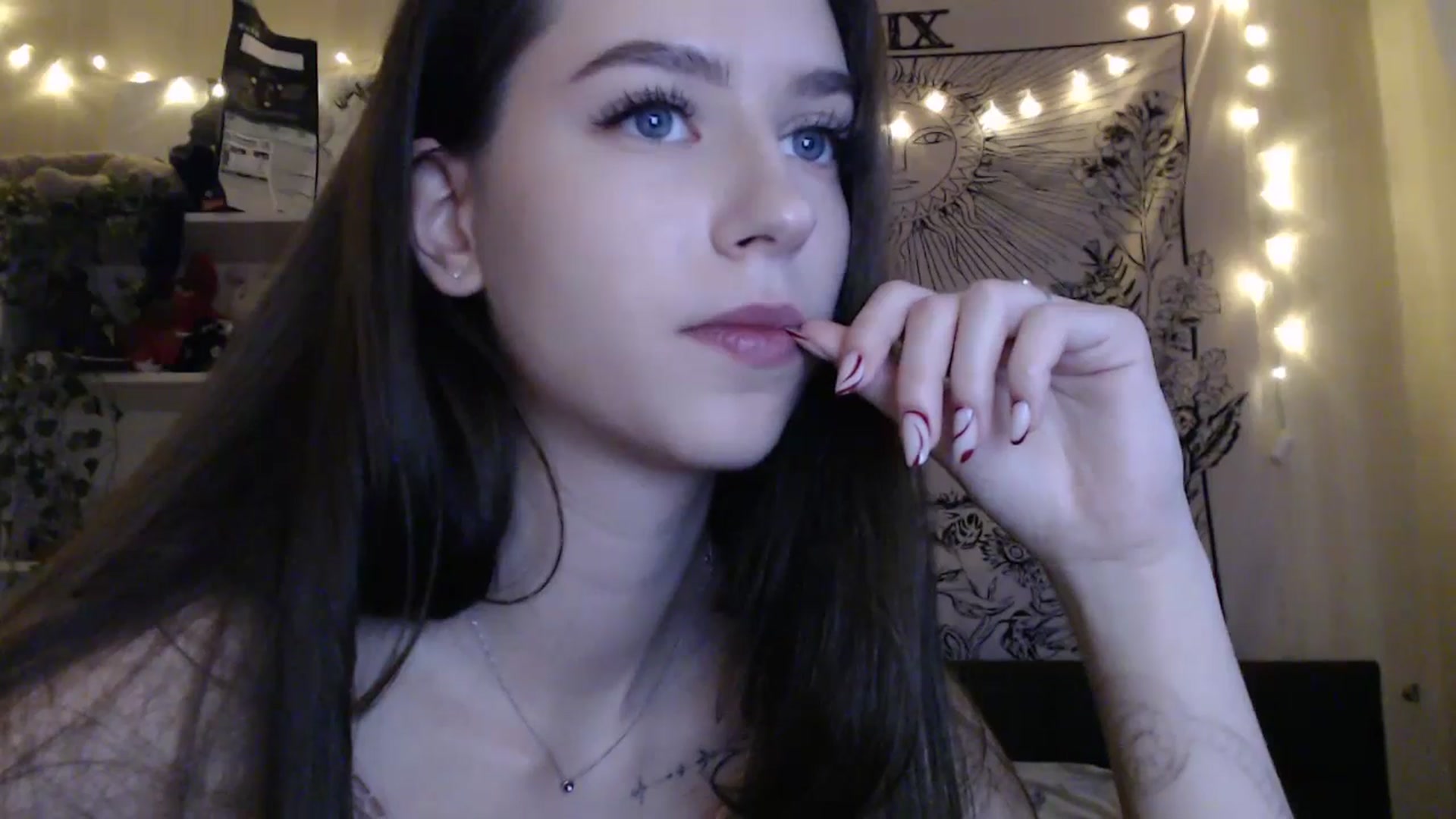 Gallery image thumbnail from ElsieF_'s myfreecams stream on, 03/16/2025, 14:37 image 8 of 20