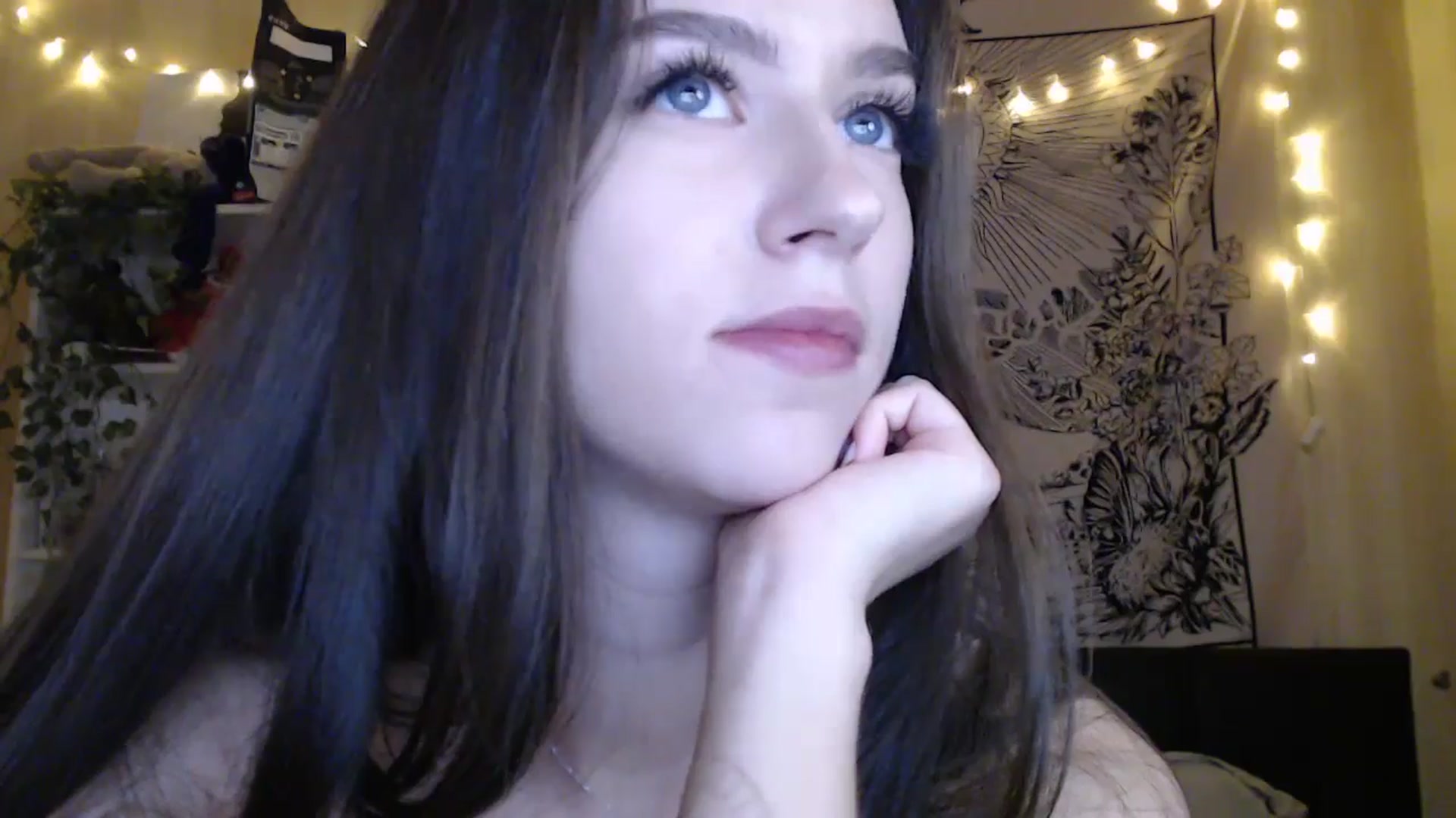 Gallery image thumbnail from ElsieF_'s myfreecams stream on, 03/16/2025, 15:26 image 8 of 20