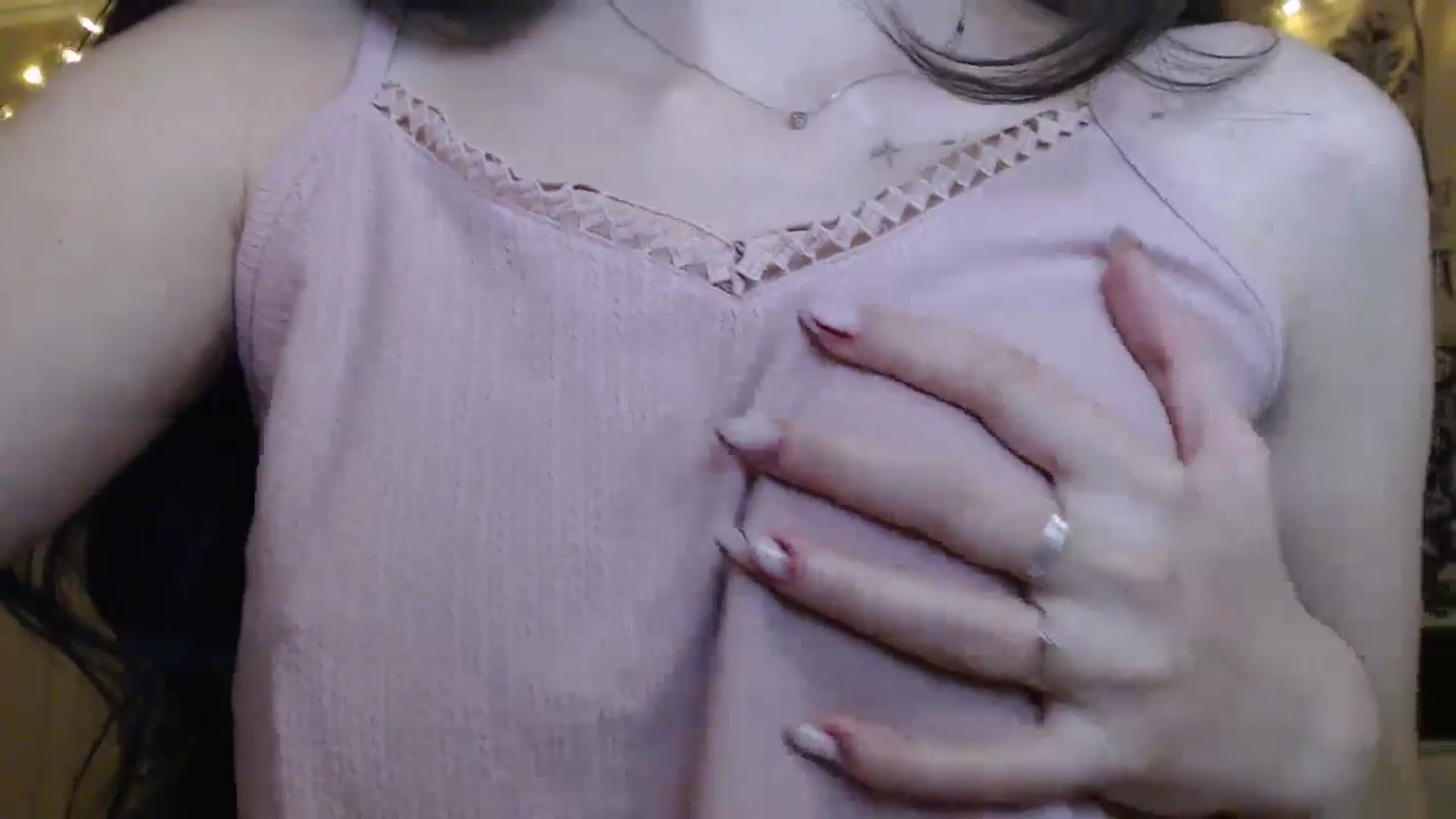 Gallery image thumbnail from ElsieF_'s myfreecams stream on, 03/16/2025, 15:26 image 12 of 20