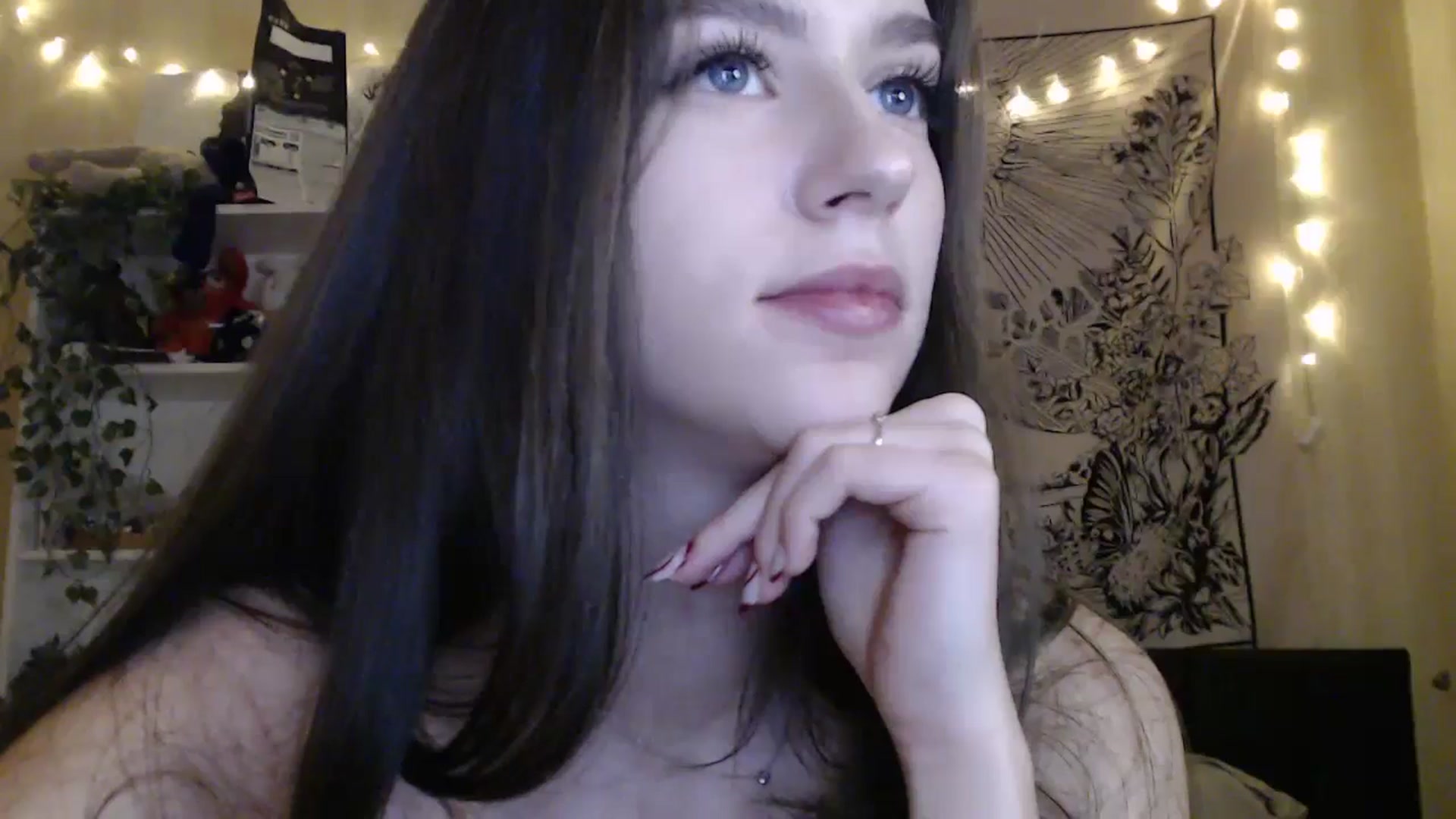 Gallery image thumbnail from ElsieF_'s myfreecams stream on, 03/16/2025, 15:26 image 6 of 20