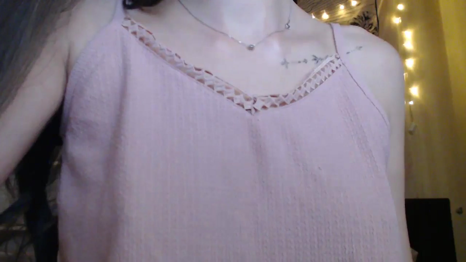 Gallery image thumbnail from ElsieF_'s myfreecams stream on, 03/16/2025, 15:49 image 9 of 20
