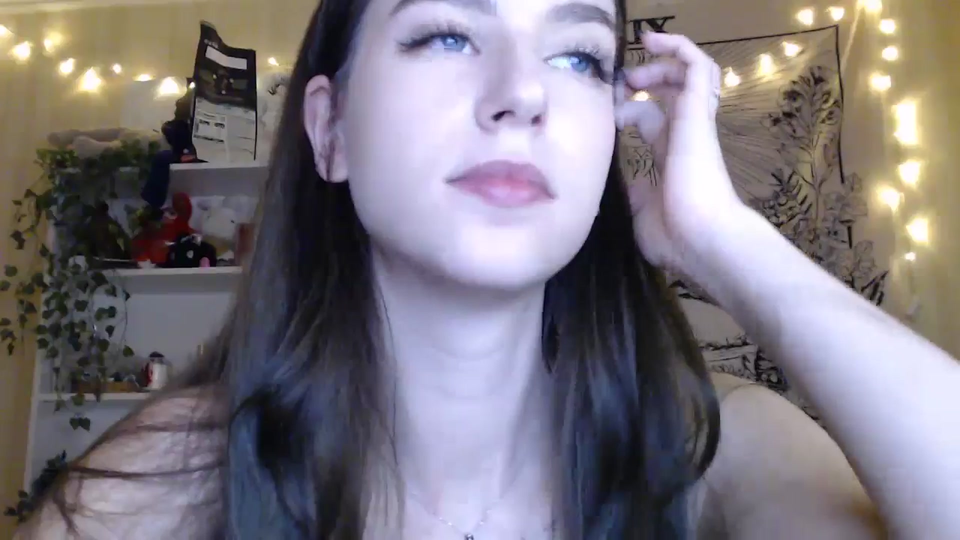 Gallery image thumbnail from ElsieF_'s myfreecams stream on, 03/16/2025, 15:49 image 18 of 20