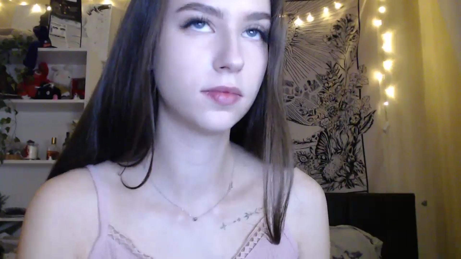 Gallery image thumbnail from ElsieF_'s myfreecams stream on, 03/16/2025, 15:49 image 2 of 20