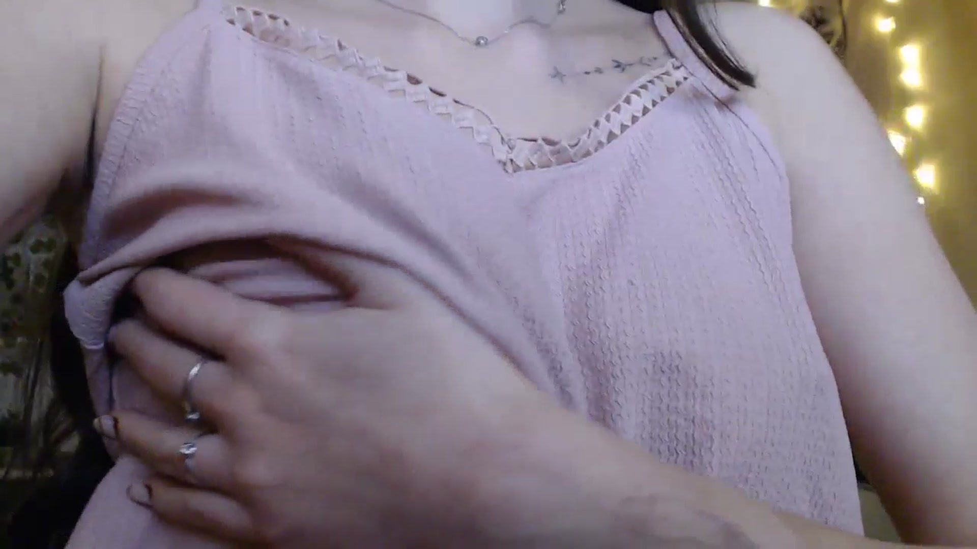Gallery image thumbnail from ElsieF_'s myfreecams stream on, 03/16/2025, 17:32 image 20 of 20