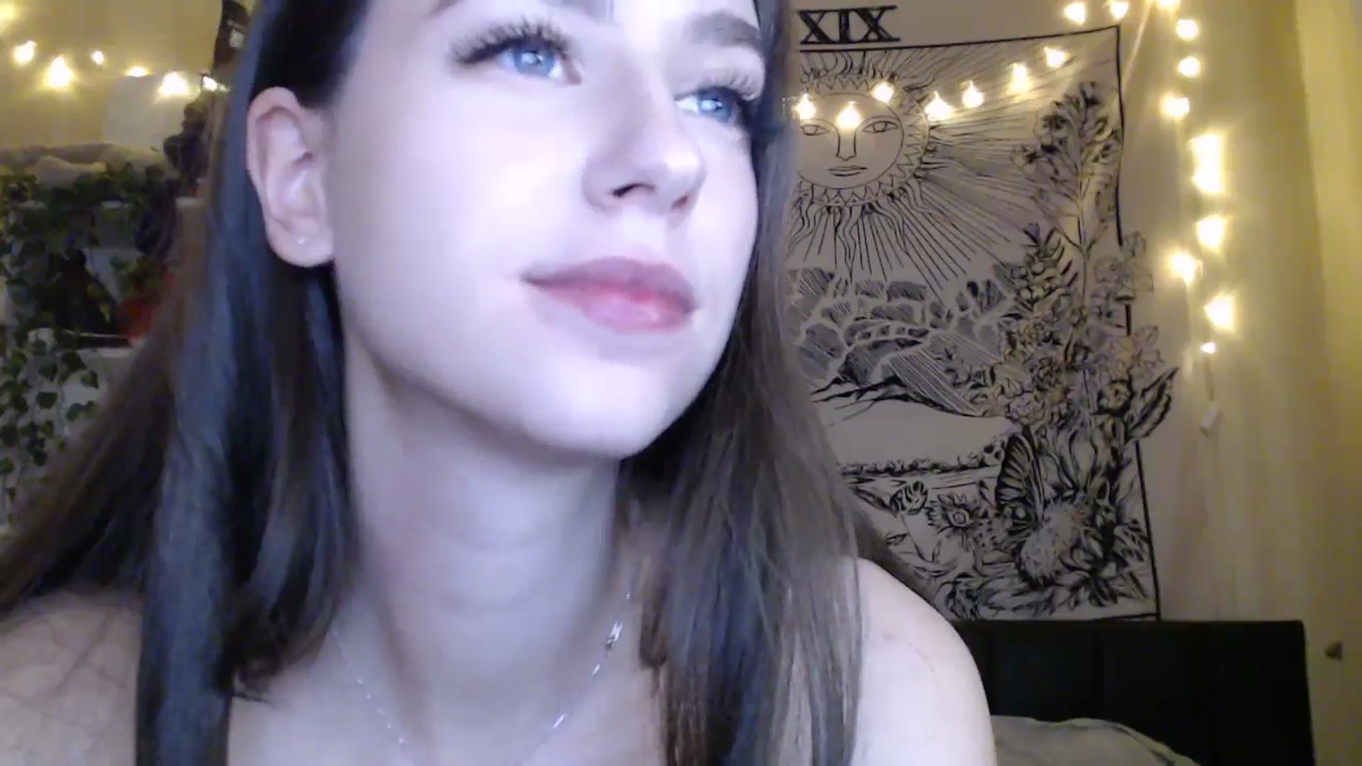 Gallery image thumbnail from ElsieF_'s myfreecams stream on, 03/16/2025, 17:32 image 18 of 20