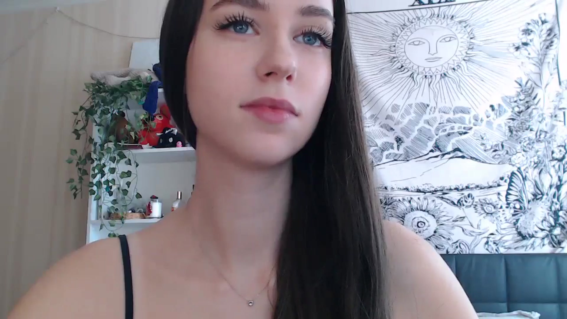 Gallery image thumbnail from ElsieF_'s myfreecams stream on, 03/19/2025, 08:18 image 8 of 20