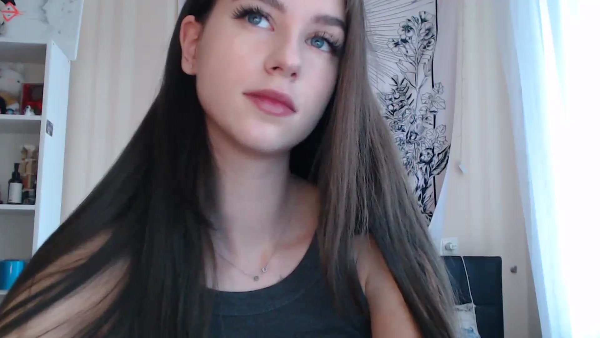 Gallery image thumbnail from ElsieF_'s myfreecams stream on, 03/20/2025, 06:00 image 5 of 20