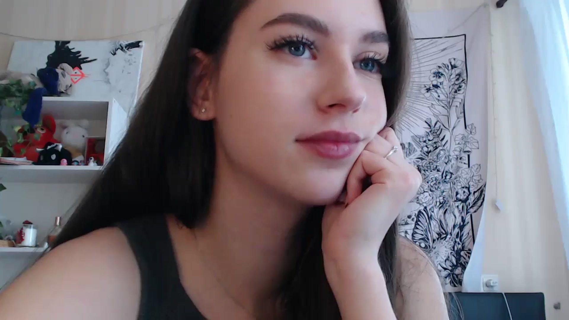 Gallery image thumbnail from ElsieF_'s myfreecams stream on, 03/20/2025, 06:26 image 20 of 20