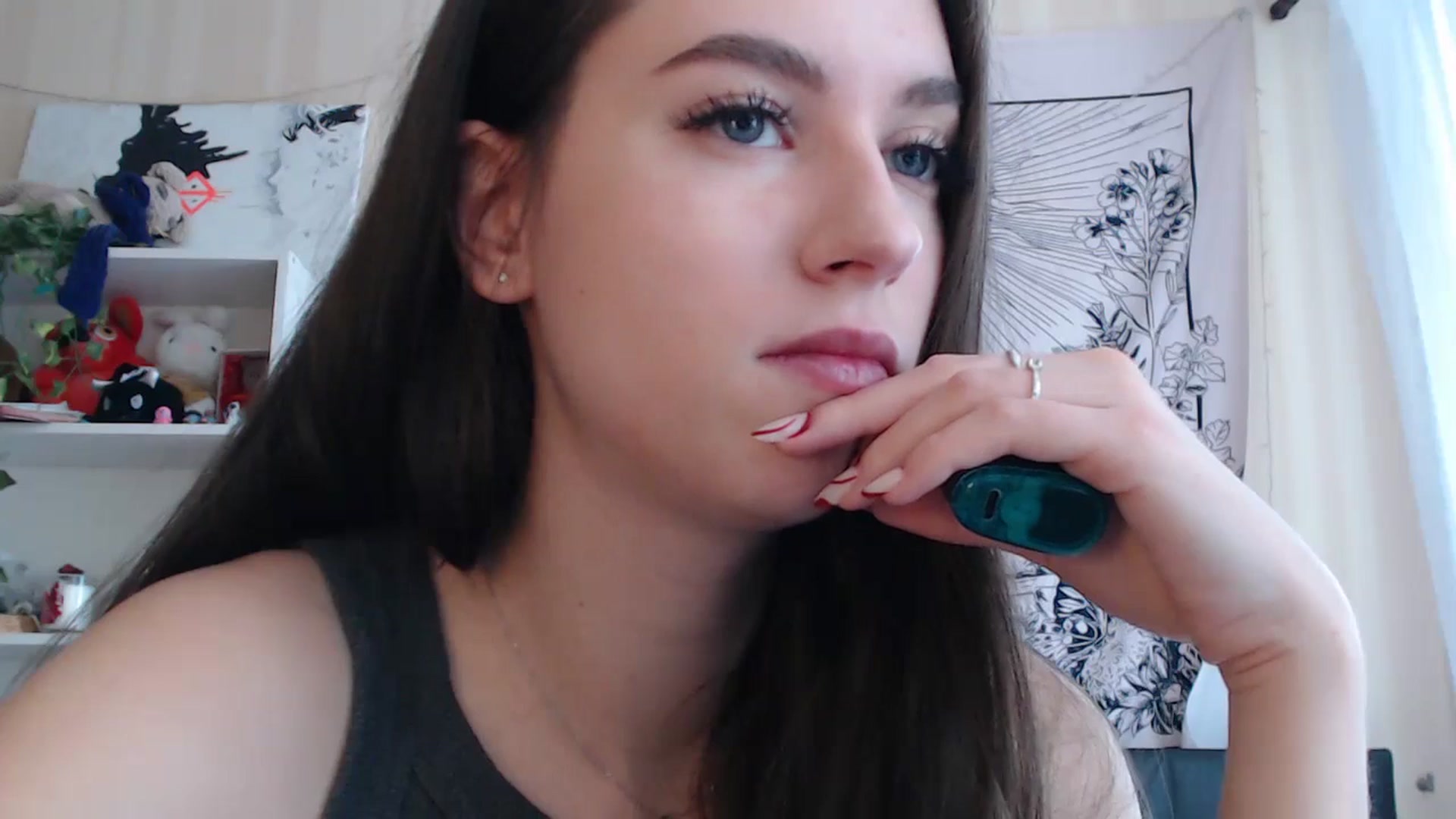 Gallery image thumbnail from ElsieF_'s myfreecams stream on, 03/20/2025, 06:26 image 17 of 20