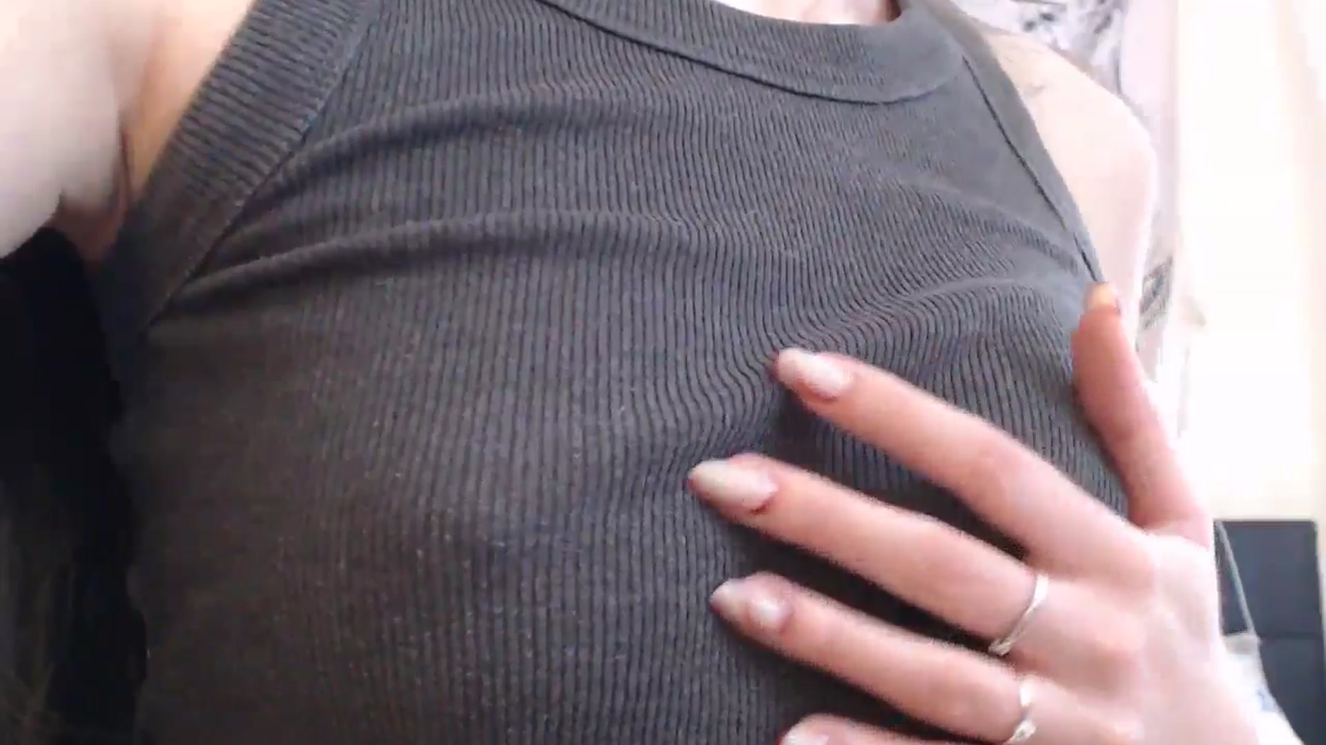 Gallery image thumbnail from ElsieF_'s myfreecams stream on, 03/20/2025, 06:26 image 8 of 20