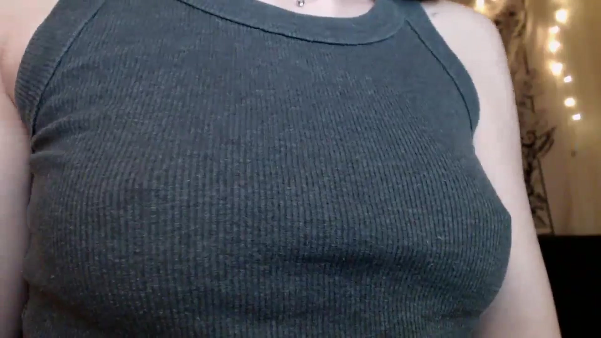 Gallery image thumbnail from ElsieF_'s myfreecams stream on, 03/22/2025, 21:47 image 17 of 20