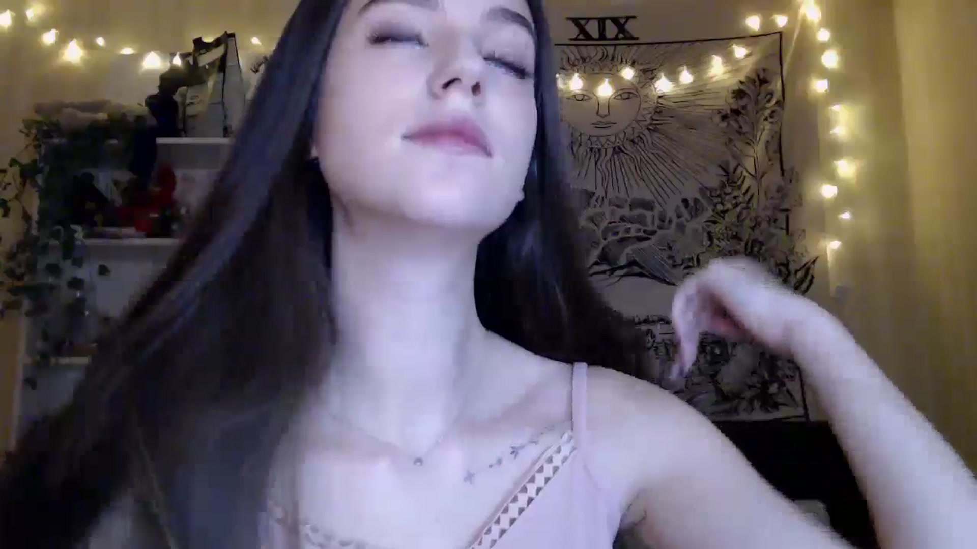 Gallery image thumbnail from ElsieF_'s myfreecams stream on, 03/23/2025, 18:33 image 12 of 20