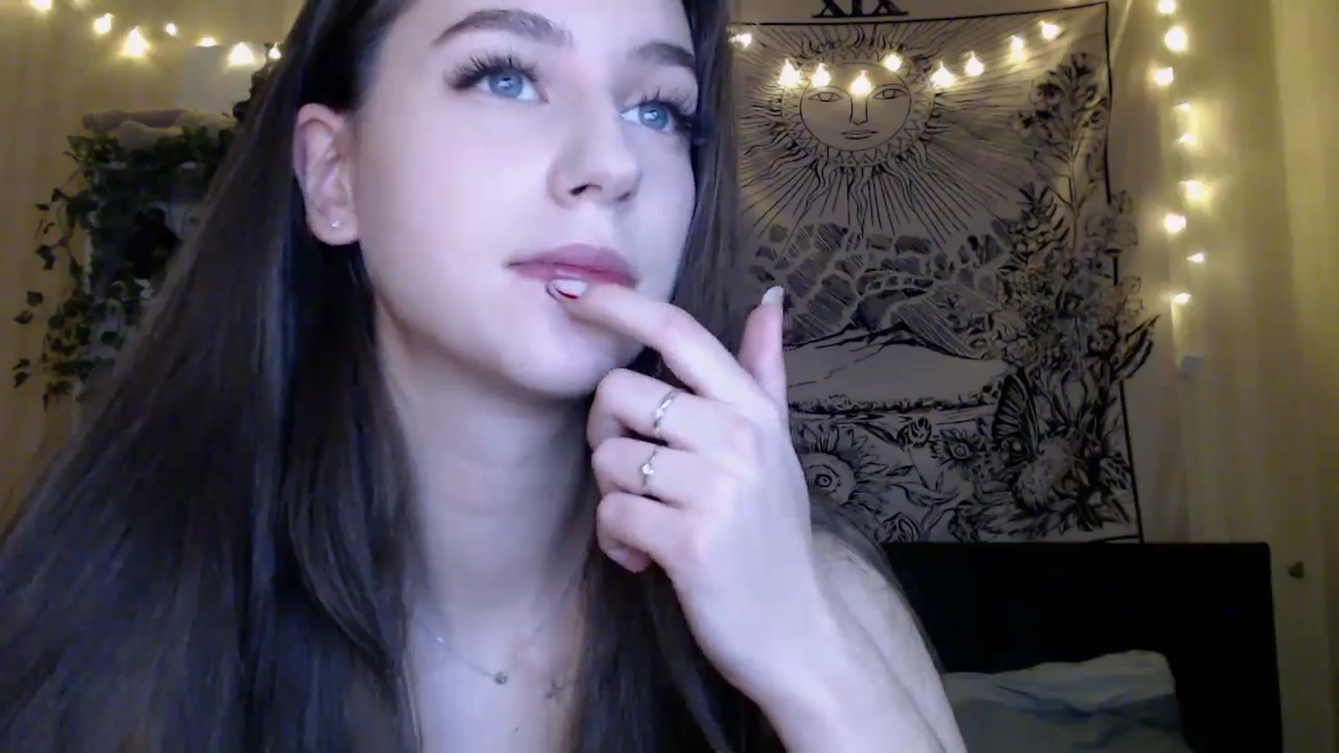 Gallery image thumbnail from ElsieF_'s myfreecams stream on, 03/23/2025, 18:33 image 20 of 20