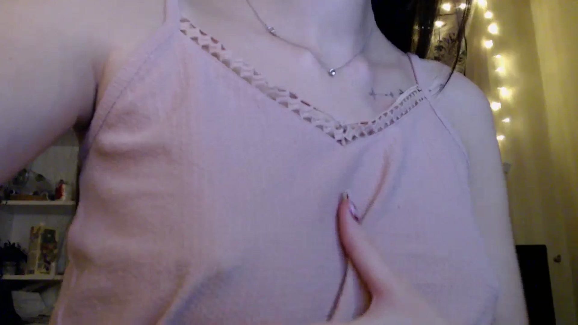 Gallery image thumbnail from ElsieF_'s myfreecams stream on, 03/23/2025, 19:27 image 6 of 20