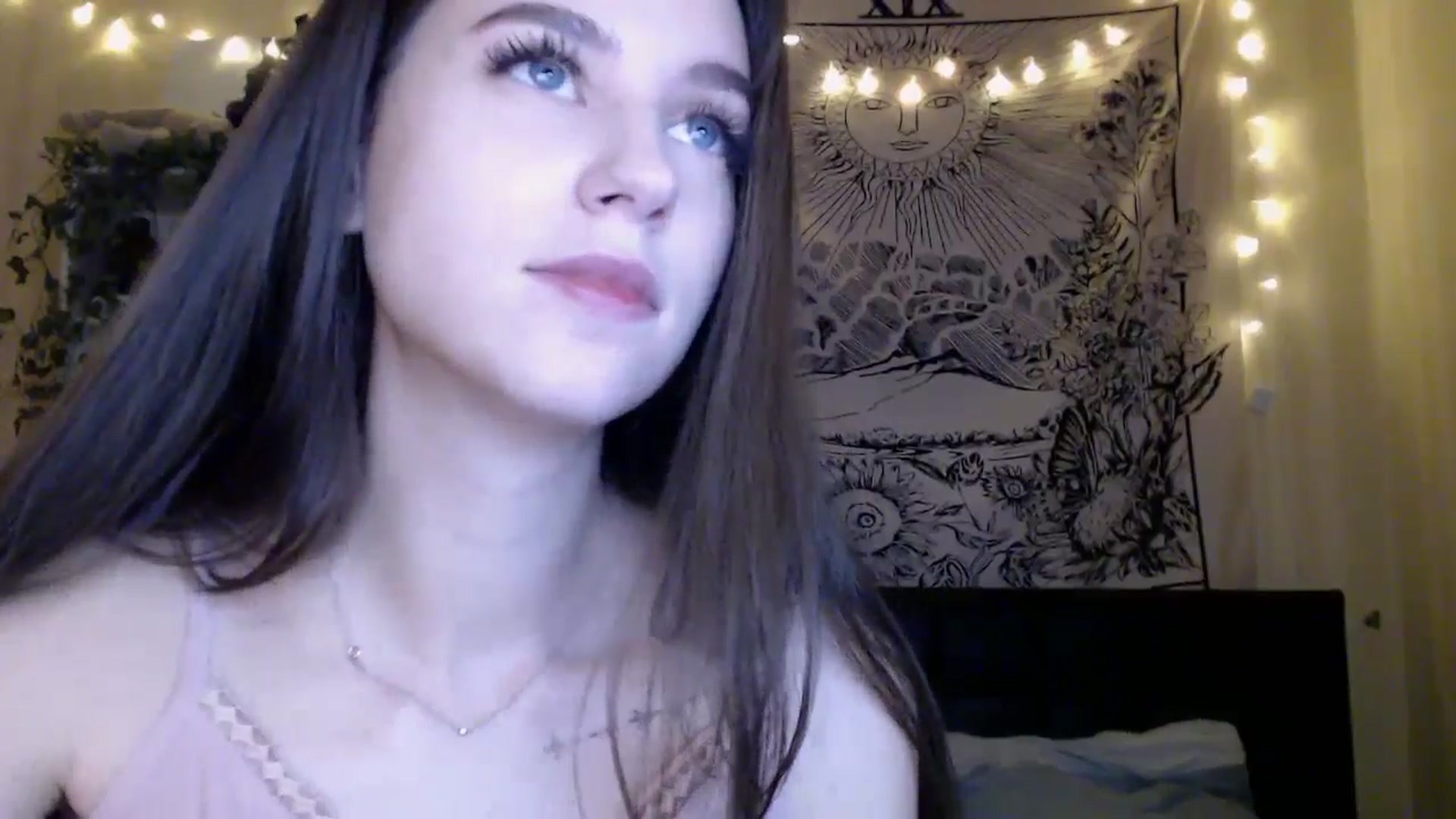 Gallery image thumbnail from ElsieF_'s myfreecams stream on, 03/23/2025, 19:27 image 13 of 20