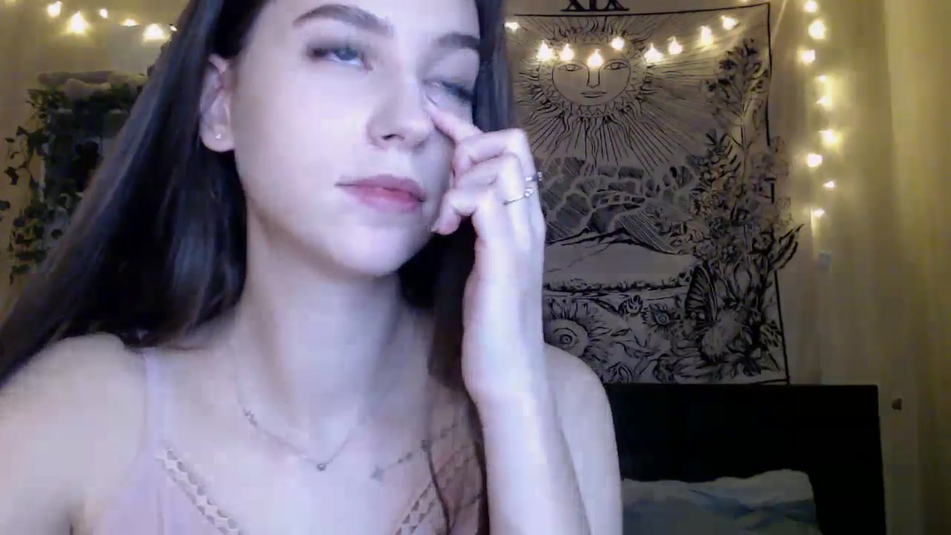 Gallery image thumbnail from ElsieF_'s myfreecams stream on, 03/23/2025, 19:27 image 11 of 20