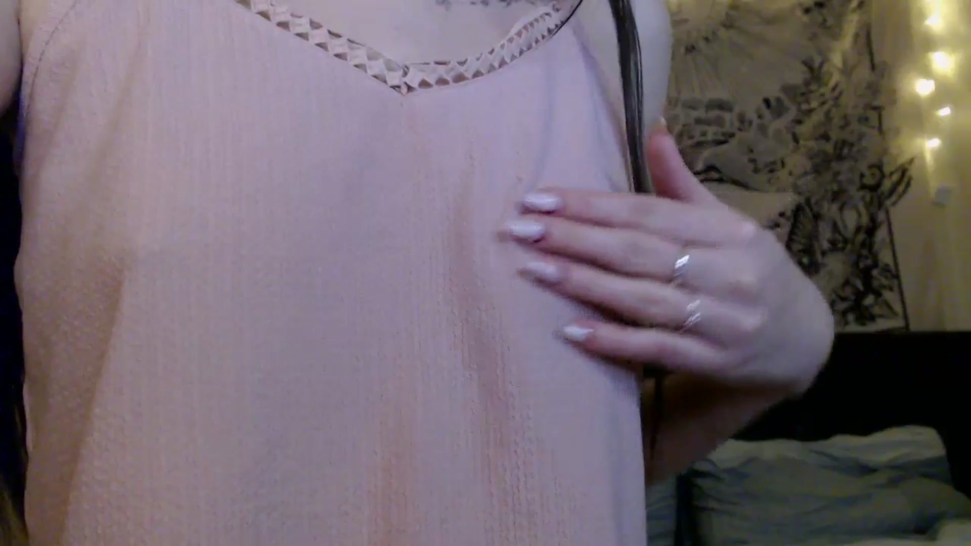 Gallery image thumbnail from ElsieF_'s myfreecams stream on, 03/23/2025, 19:27 image 20 of 20