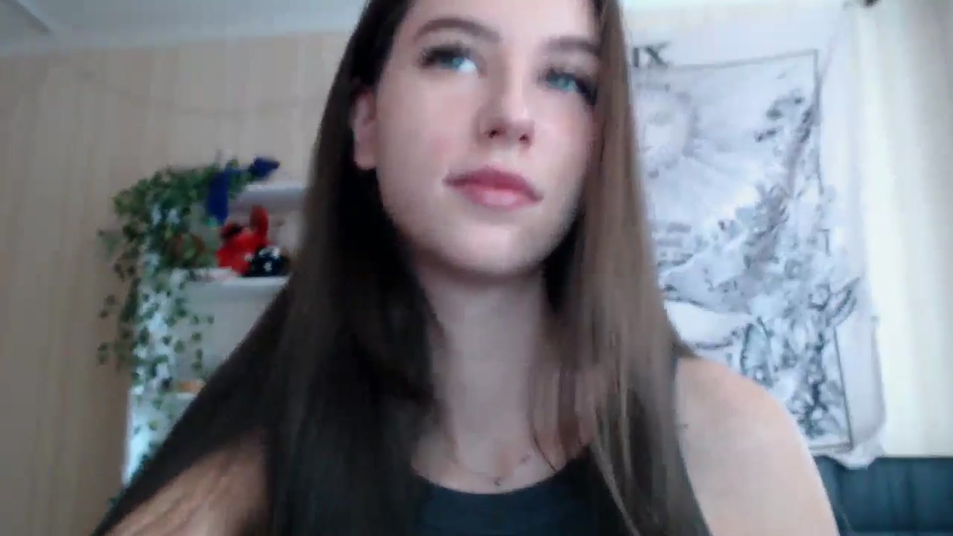 Gallery image thumbnail from ElsieF_'s myfreecams stream on, 04/01/2025, 05:58 image 15 of 20
