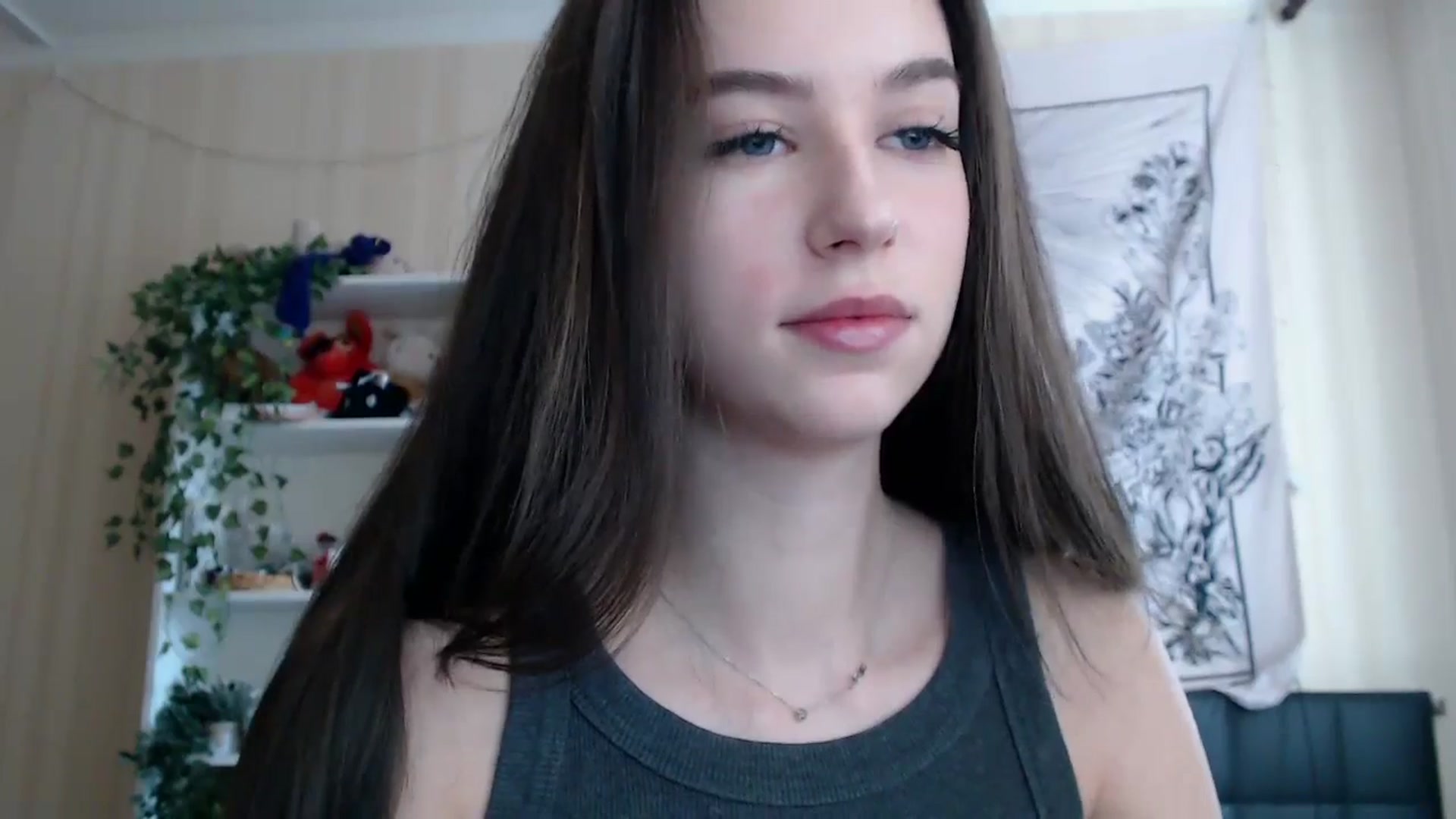 Gallery image thumbnail from ElsieF_'s myfreecams stream on, 04/01/2025, 05:58 image 8 of 20