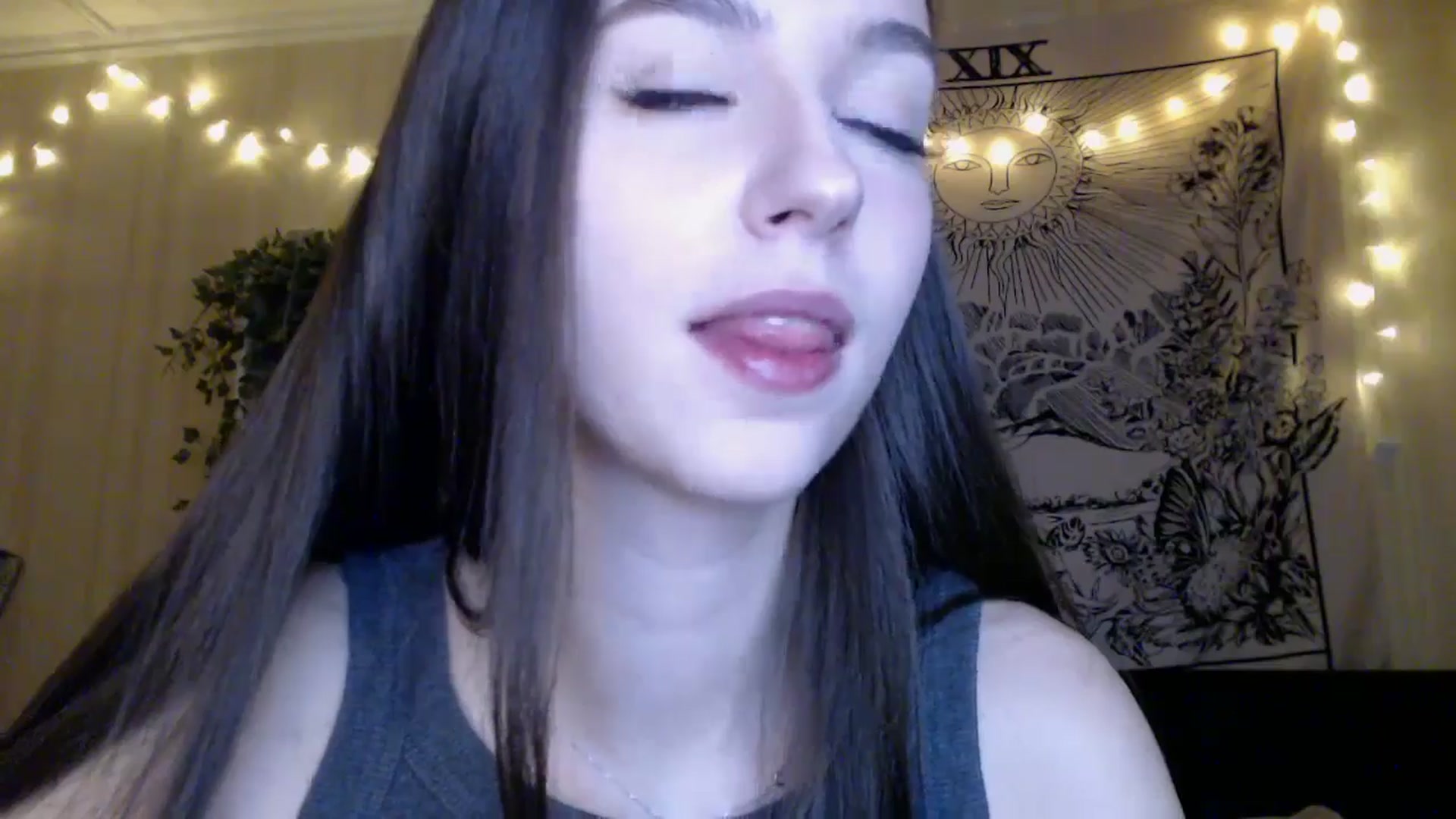 Gallery image thumbnail from ElsieF_'s myfreecams stream on, 04/05/2025, 17:35 image 20 of 20