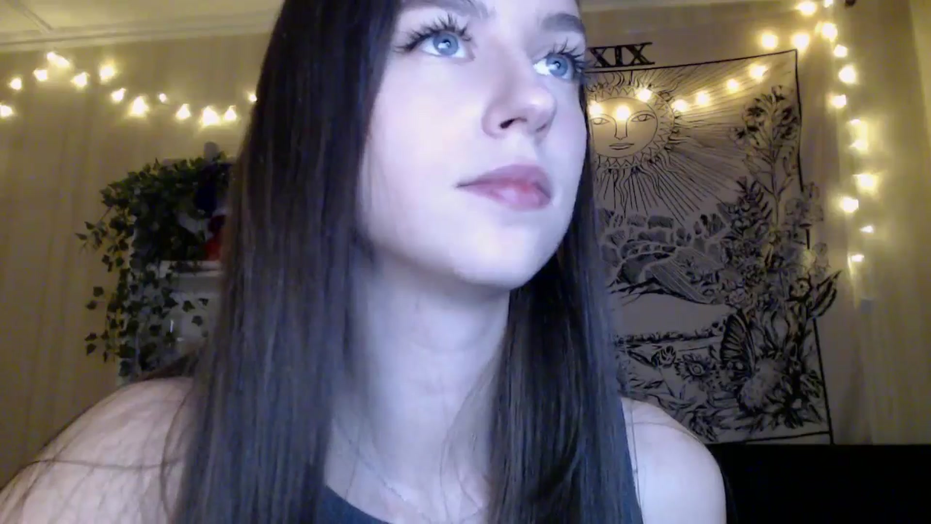 Gallery image thumbnail from ElsieF_'s myfreecams stream on, 04/05/2025, 17:35 image 14 of 20