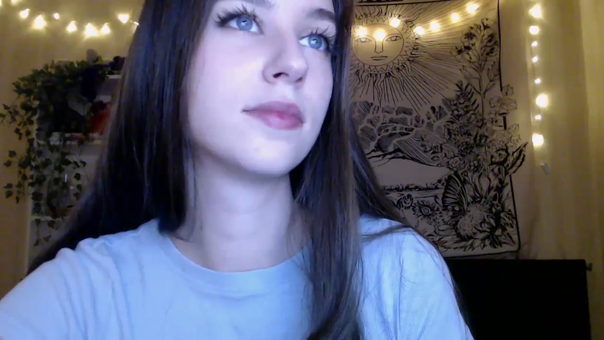 Gallery image thumbnail from ElsieF_'s myfreecams stream on, 04/11/2025, 19:44 image 10 of 20
