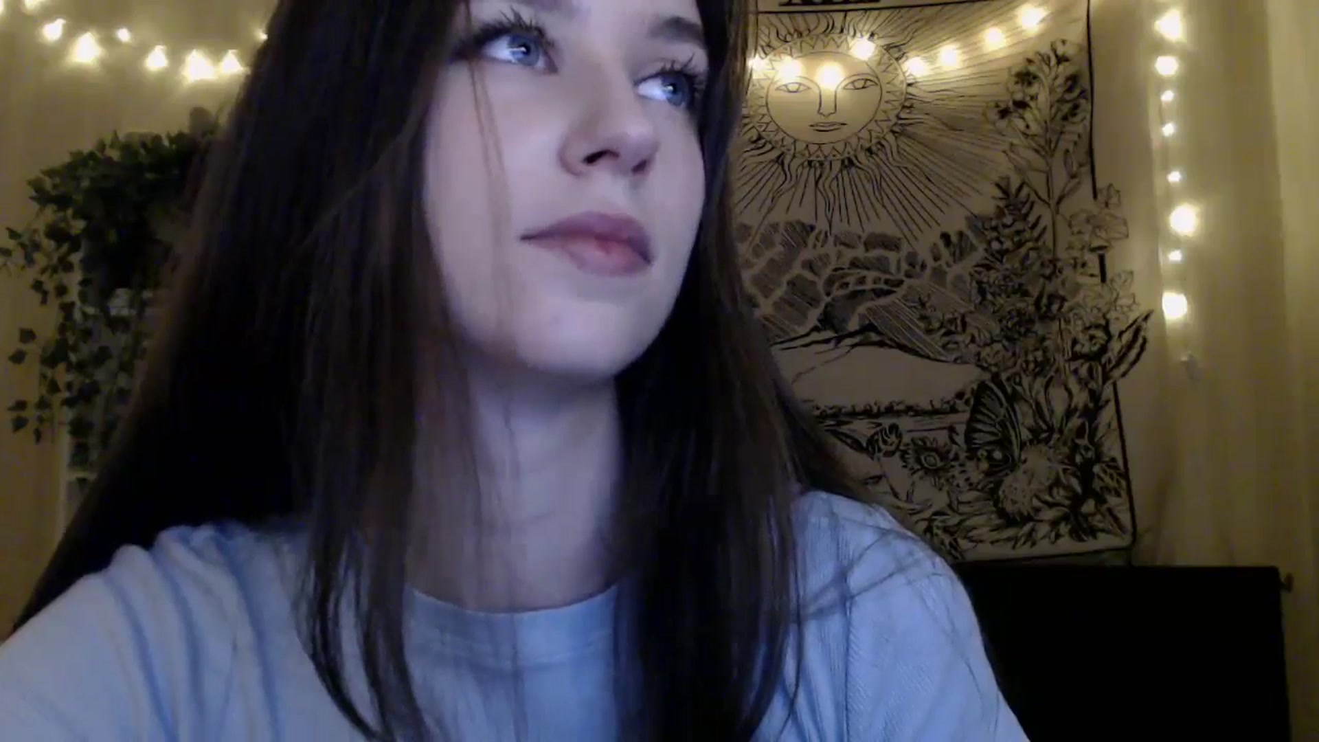 Gallery image thumbnail from ElsieF_'s myfreecams stream on, 04/11/2025, 19:44 image 12 of 20