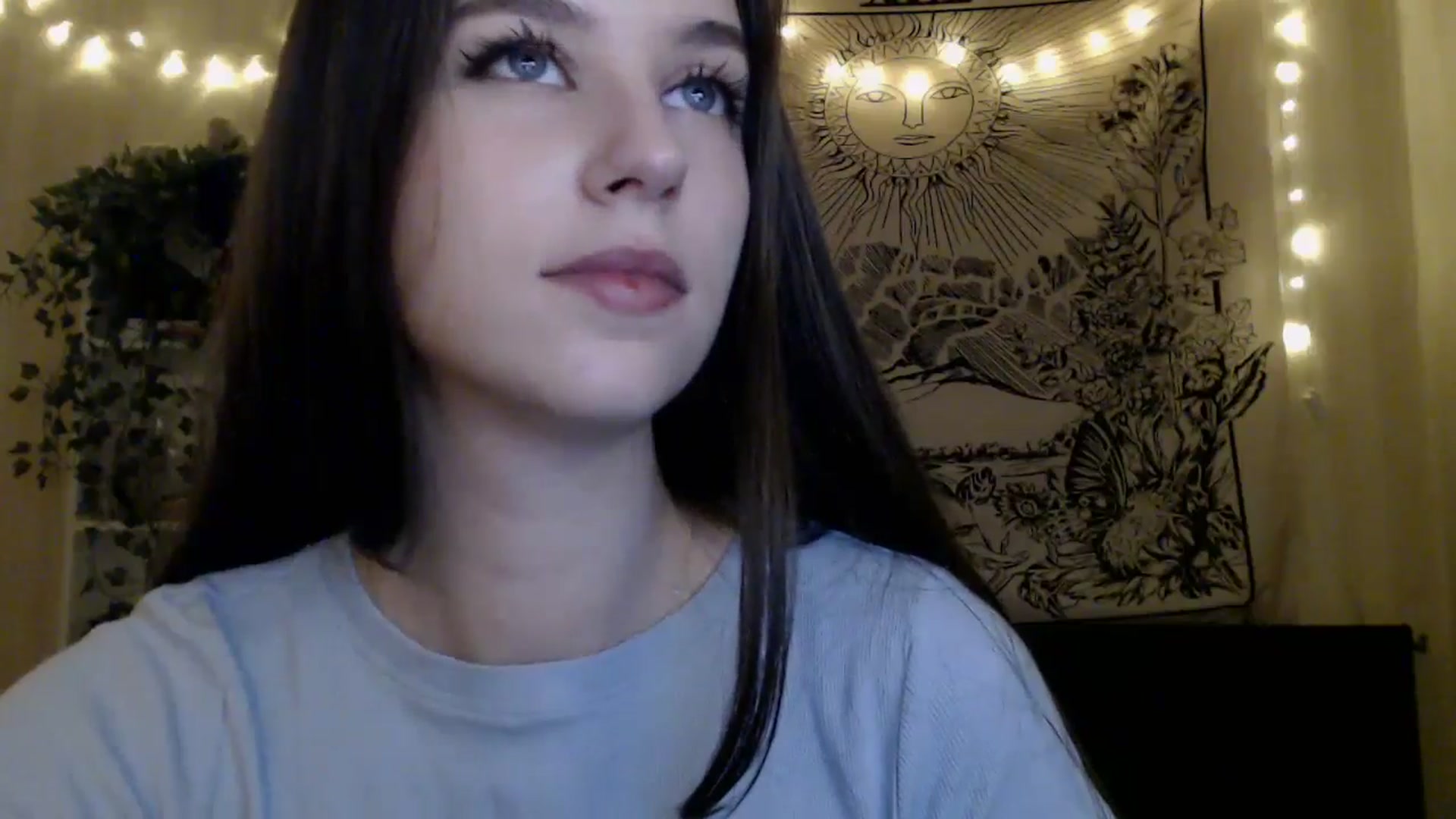 Gallery image thumbnail from ElsieF_'s myfreecams stream on, 04/11/2025, 19:44 image 3 of 20